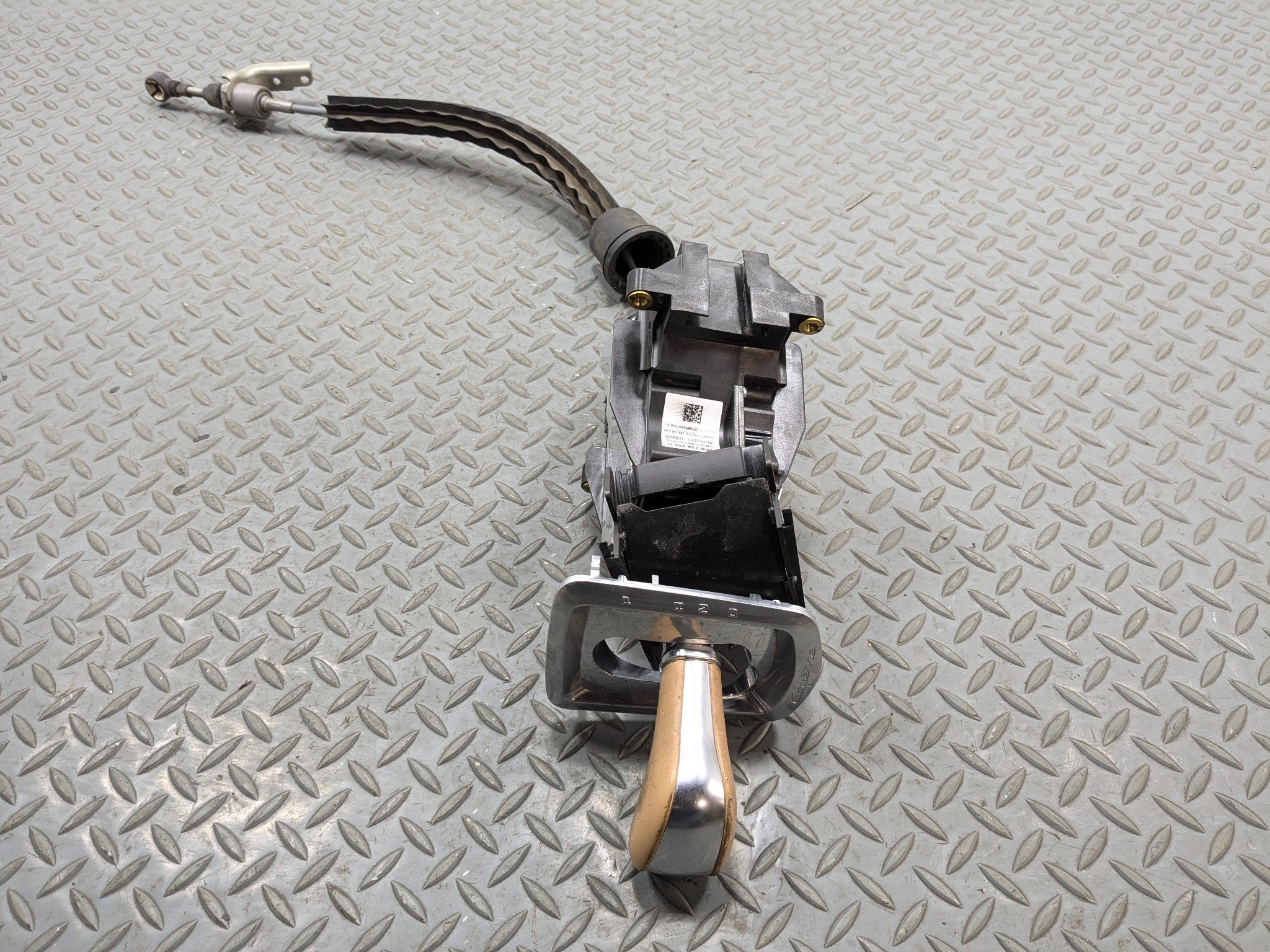 2011 - 2014 OEM PORSCHE CAYENNE AUTOMATIC TRANSMISSION GEAR FLOOR SHIFTER LEVER