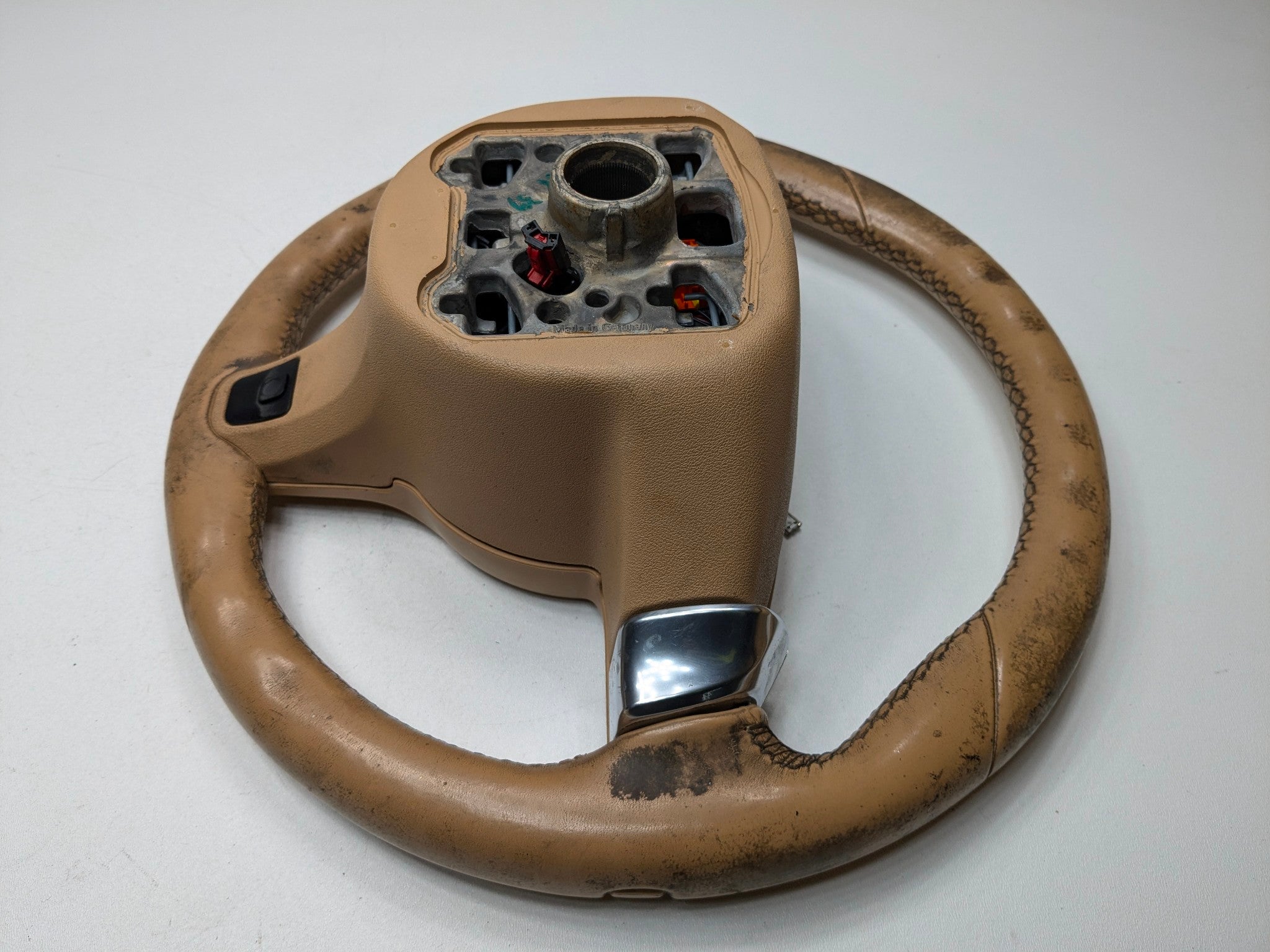 2011 - 2014 OEM PORSCHE CAYENNE STEERING WHEEL WITH CONTROL SWITCH BUTTON BEIGE