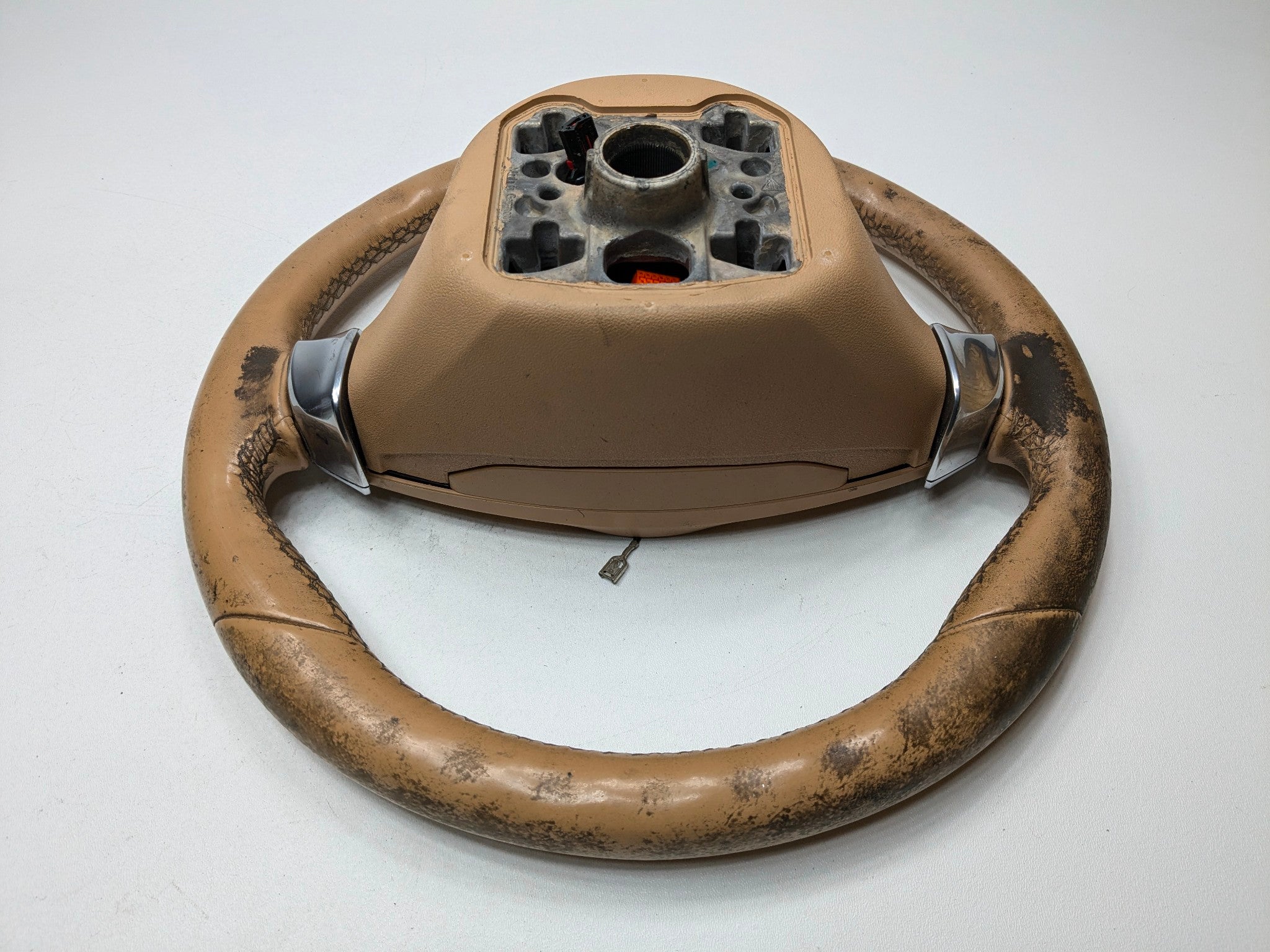 2011 - 2014 OEM PORSCHE CAYENNE STEERING WHEEL WITH CONTROL SWITCH BUTTON BEIGE