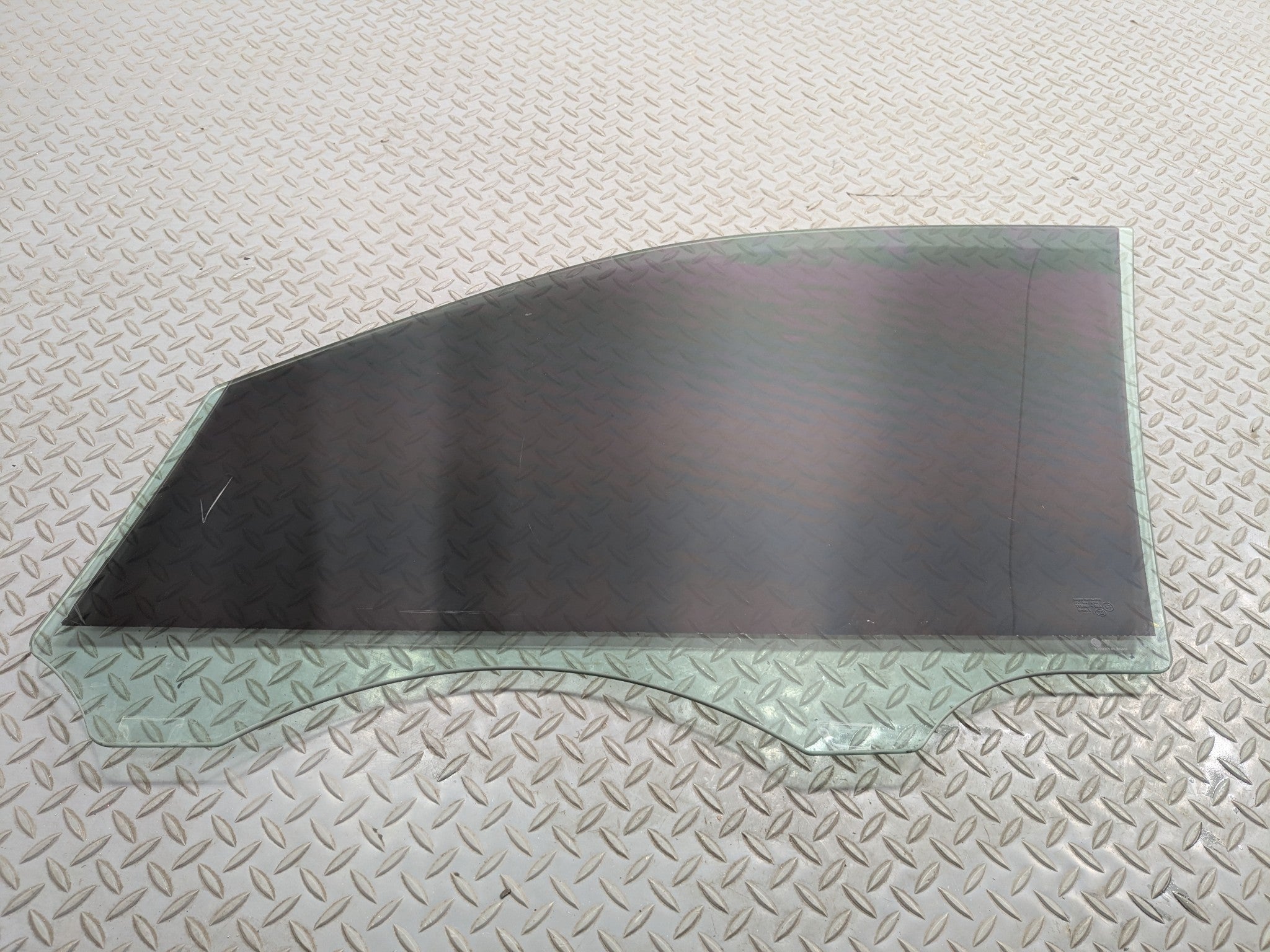 2011 - 2014 OEM PORSCHE CAYENNE FRONT RIGHT PASSENGER SIDE DOOR WINDOW GLASS