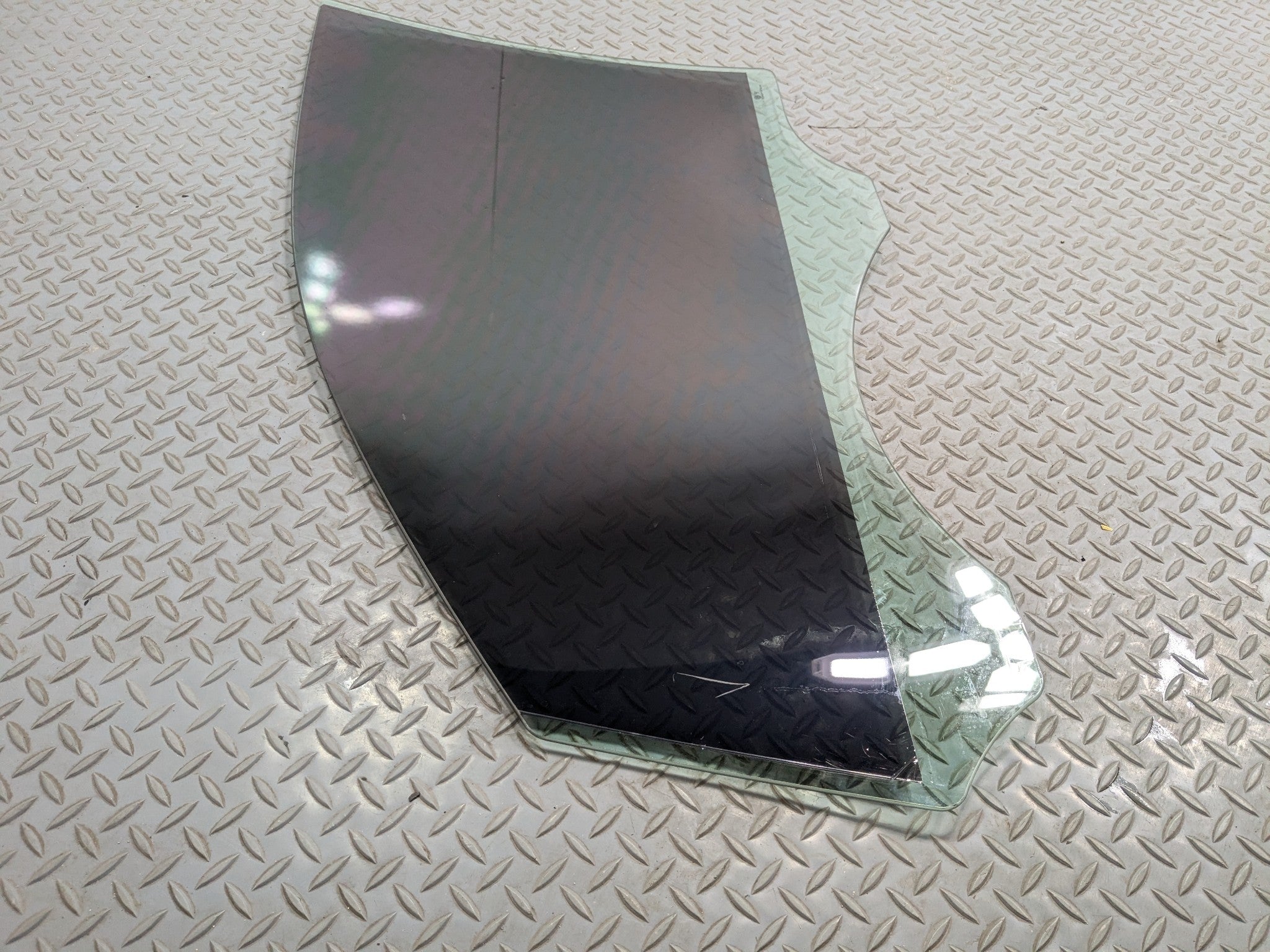 2011 - 2014 OEM PORSCHE CAYENNE FRONT RIGHT PASSENGER SIDE DOOR WINDOW GLASS