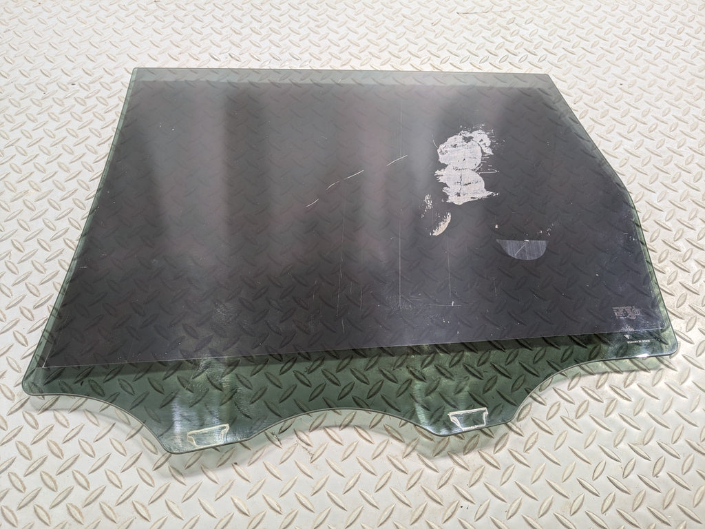 11 - 14 OEM PORSCHE CAYENNE REAR RIGHT SIDE DOOR WINDOW GLASS WITH PRIVACY TINT