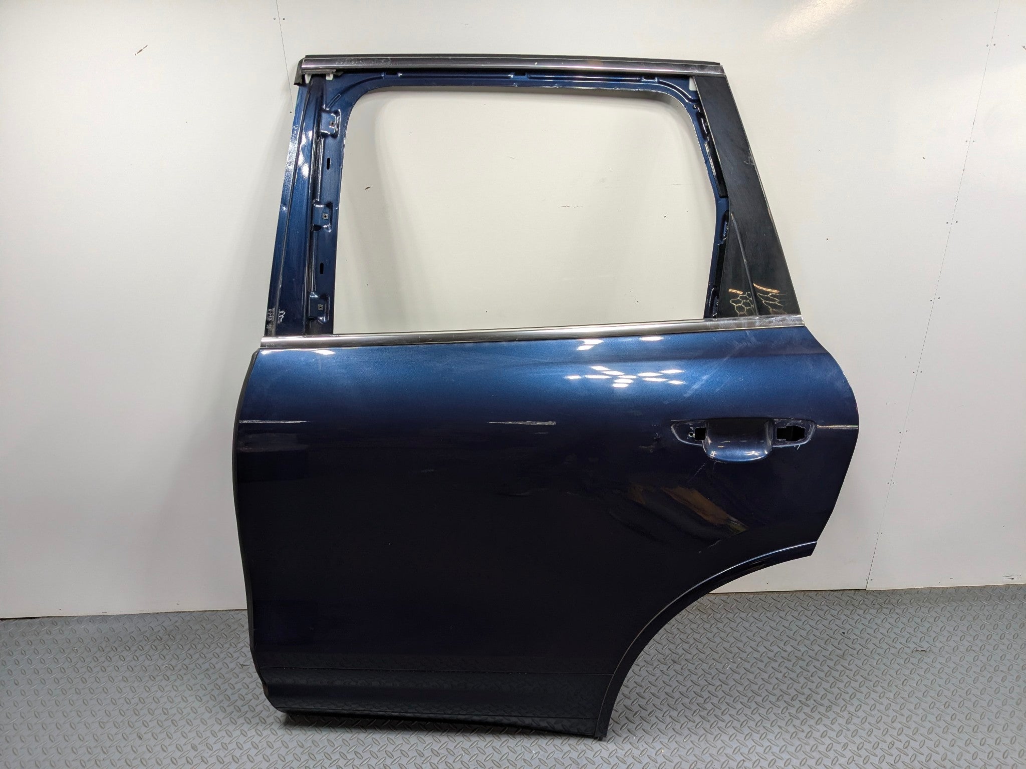 2011 - 2014 OEM PORSCHE CAYENNE REAR LEFT SIDE DOOR SHELL PANEL DARK BLUE