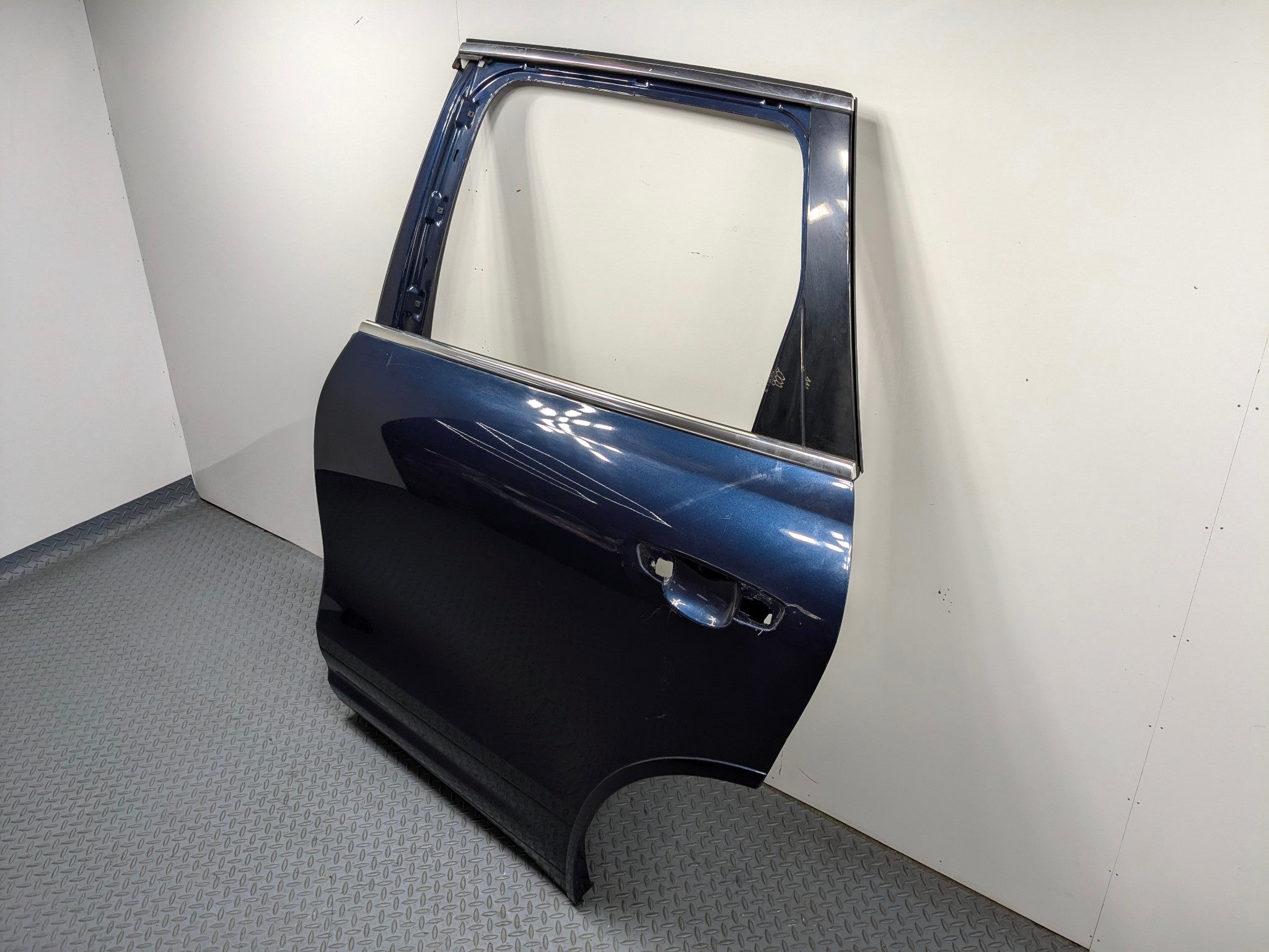 2011 - 2014 OEM PORSCHE CAYENNE REAR LEFT SIDE DOOR SHELL PANEL DARK BLUE