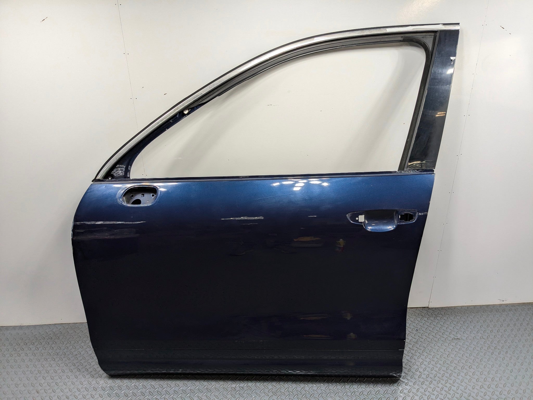 2011 - 2014 OEM PORSCHE CAYENNE FRONT LEFT SIDE DOOR SHELL PANEL DARK BLUE