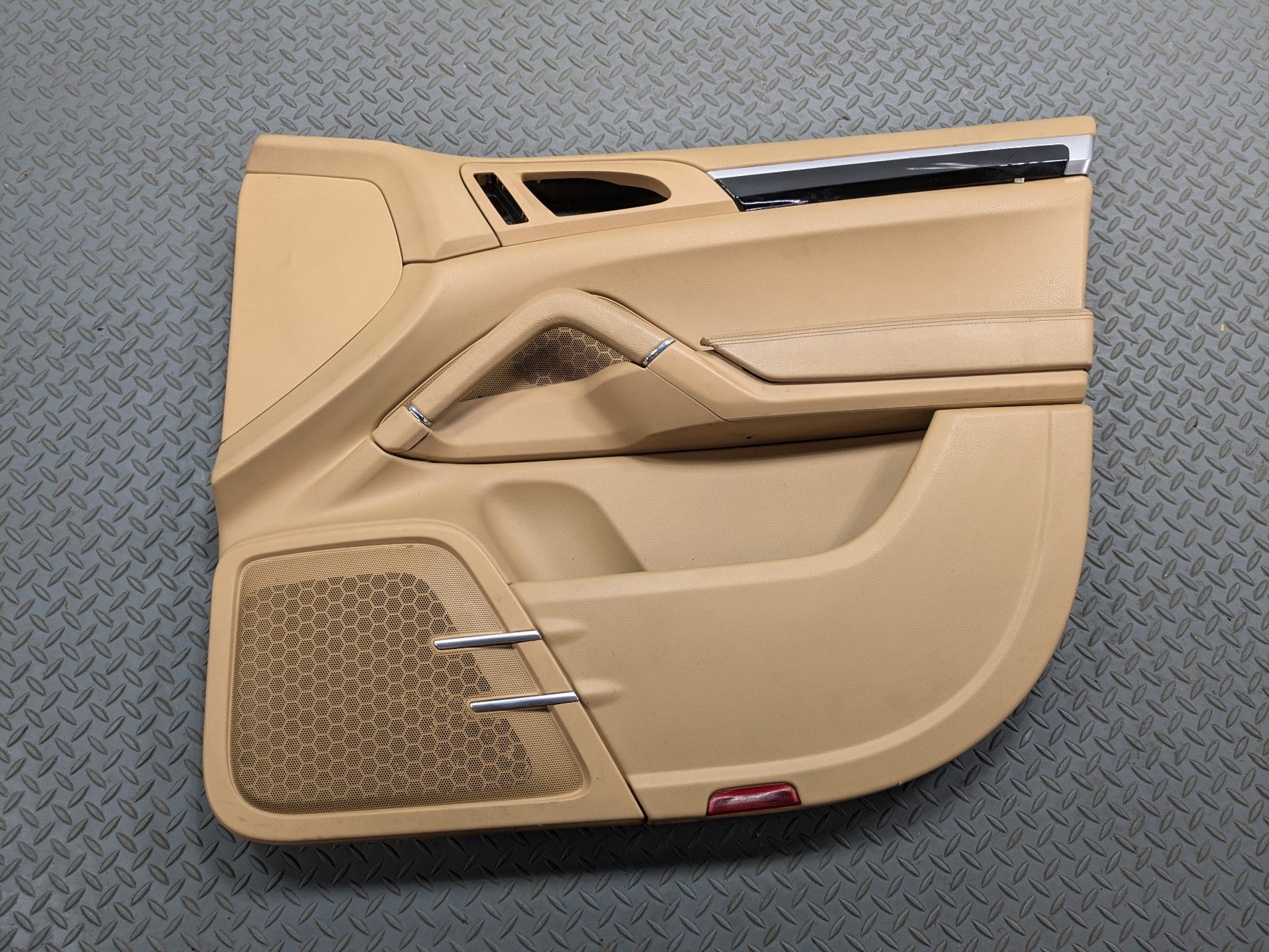 2011 - 2014 OEM PORSCHE CAYENNE FRONT RIGHT SIDE INTERIOR DOOR TRIM PANEL