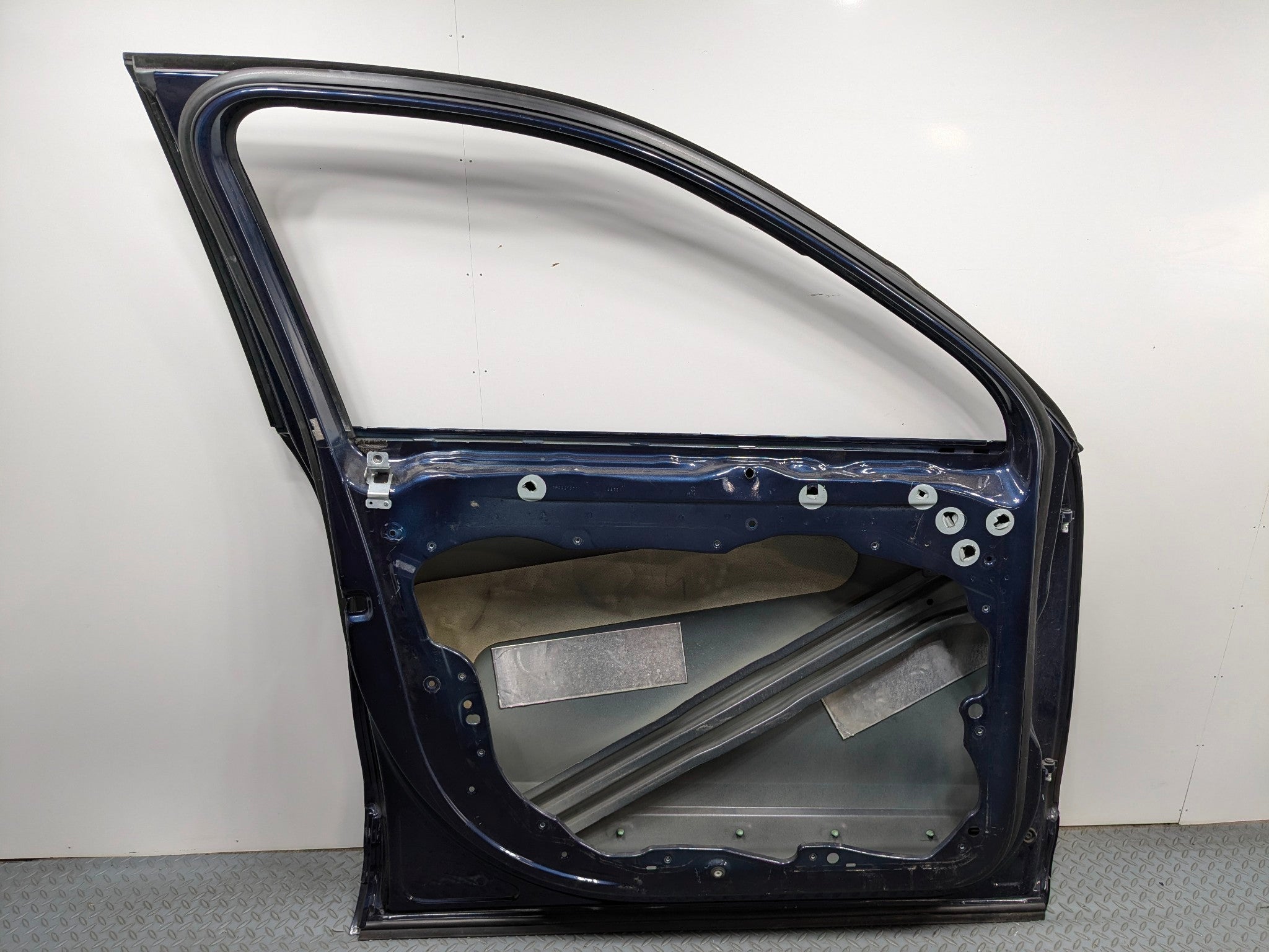 2011 - 2014 OEM PORSCHE CAYENNE FRONT LEFT SIDE DOOR SHELL PANEL DARK BLUE