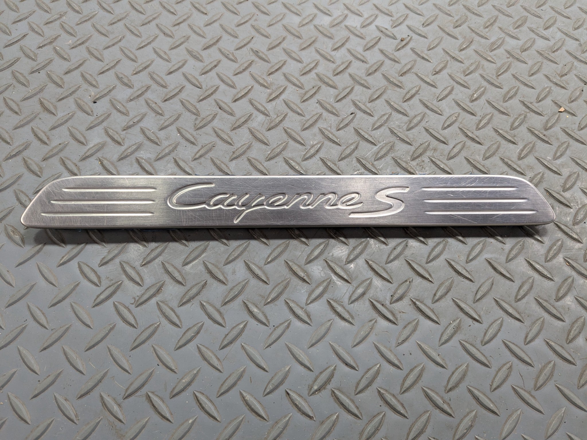 2011 - 2014 OEM PORSCHE CAYENNE FRONT LEFT DRIVER SIDE DOOR SILL PLATE TRIM