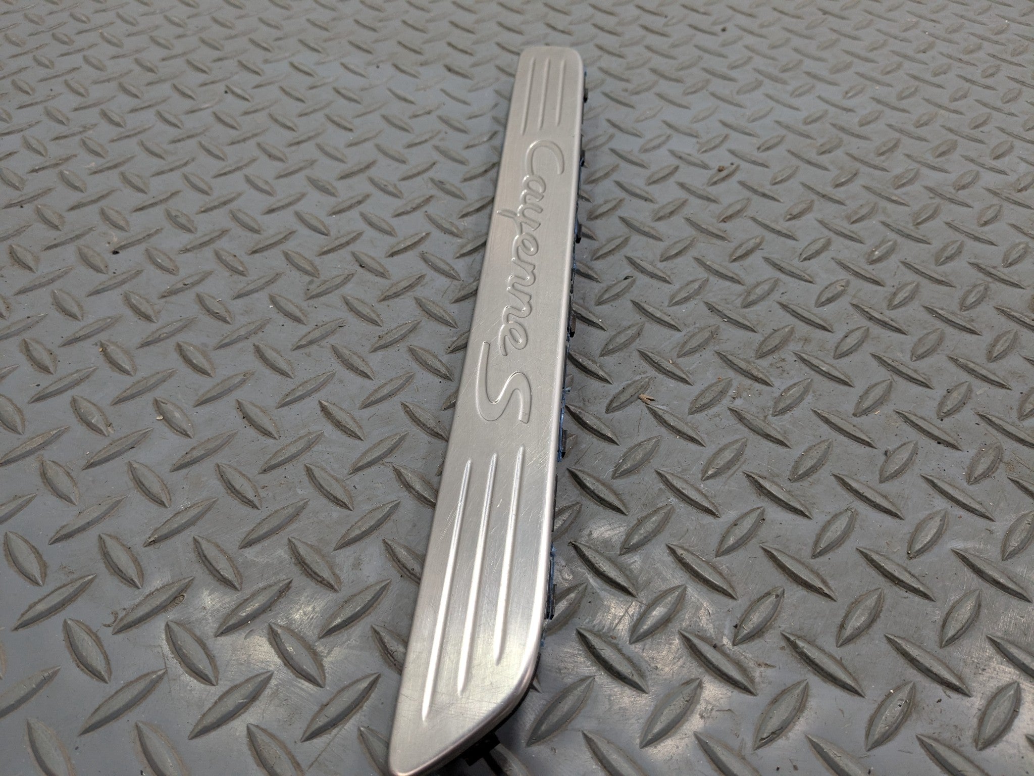2011 - 2014 OEM PORSCHE CAYENNE FRONT LEFT DRIVER SIDE DOOR SILL PLATE TRIM