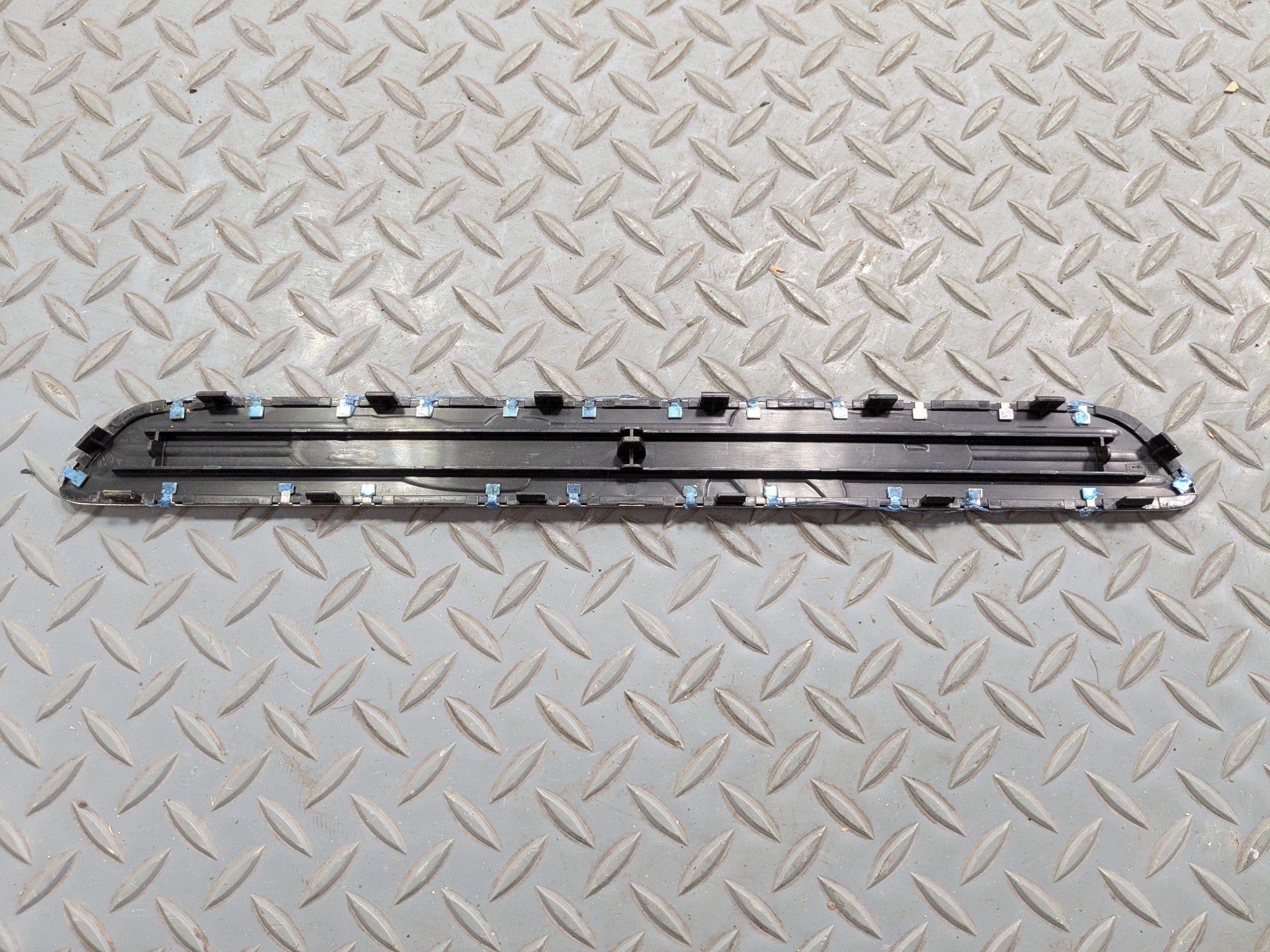 2011 - 2014 OEM PORSCHE CAYENNE FRONT LEFT DRIVER SIDE DOOR SILL PLATE TRIM