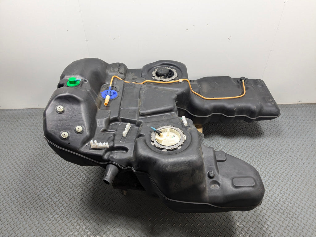 2011 - 2014 OEM PORSCHE CAYENNE FUEL GAS TANK WITH FUEL PUMP FILLER ASSEMBLY