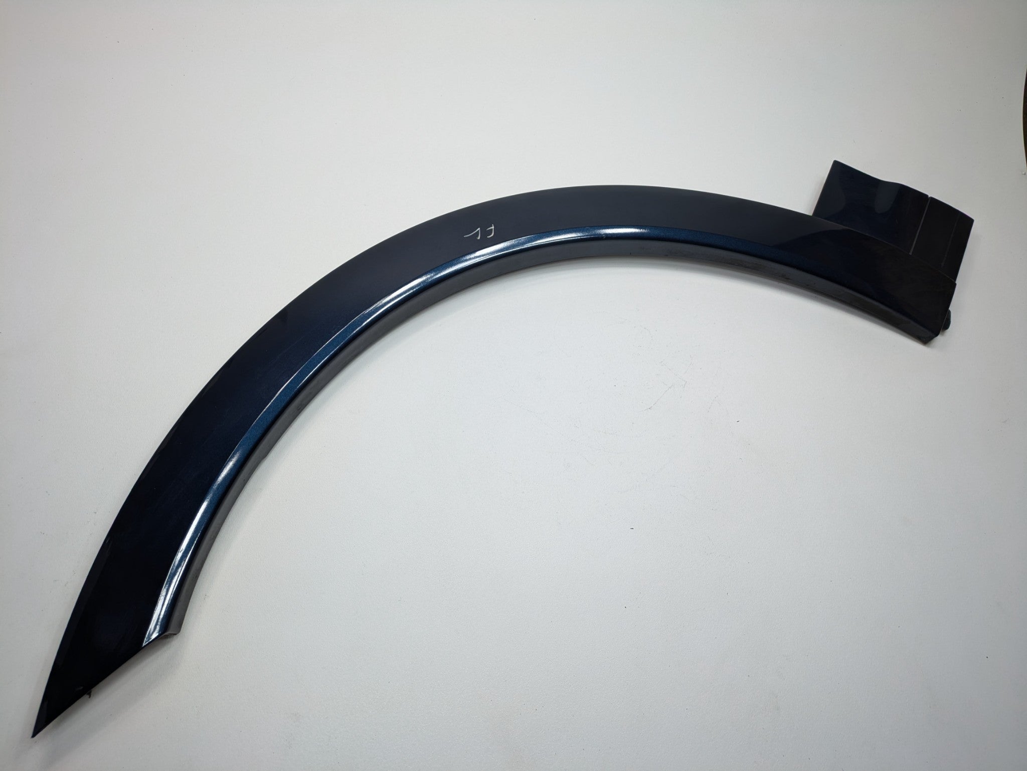 2011 - 2014 OEM PORSCHE CAYENNE FRONT LEFT SIDE WHEEL ARCH FLARE DARK BLUE