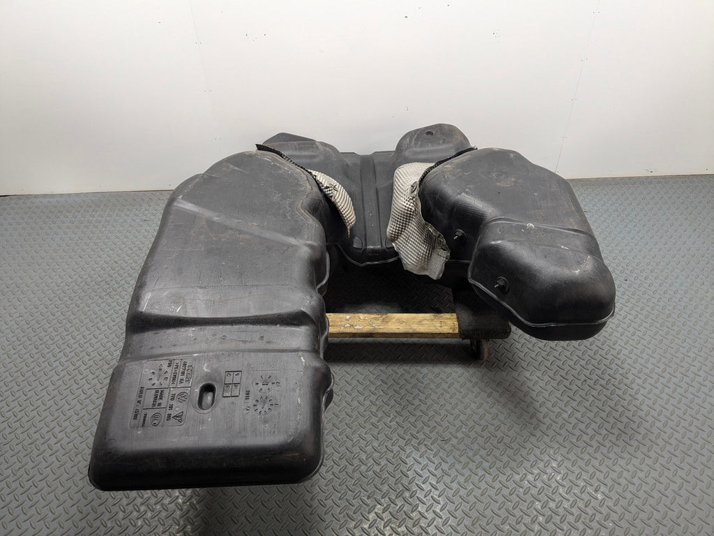 2011 - 2014 OEM PORSCHE CAYENNE FUEL GAS TANK WITH FUEL PUMP FILLER ASSEMBLY