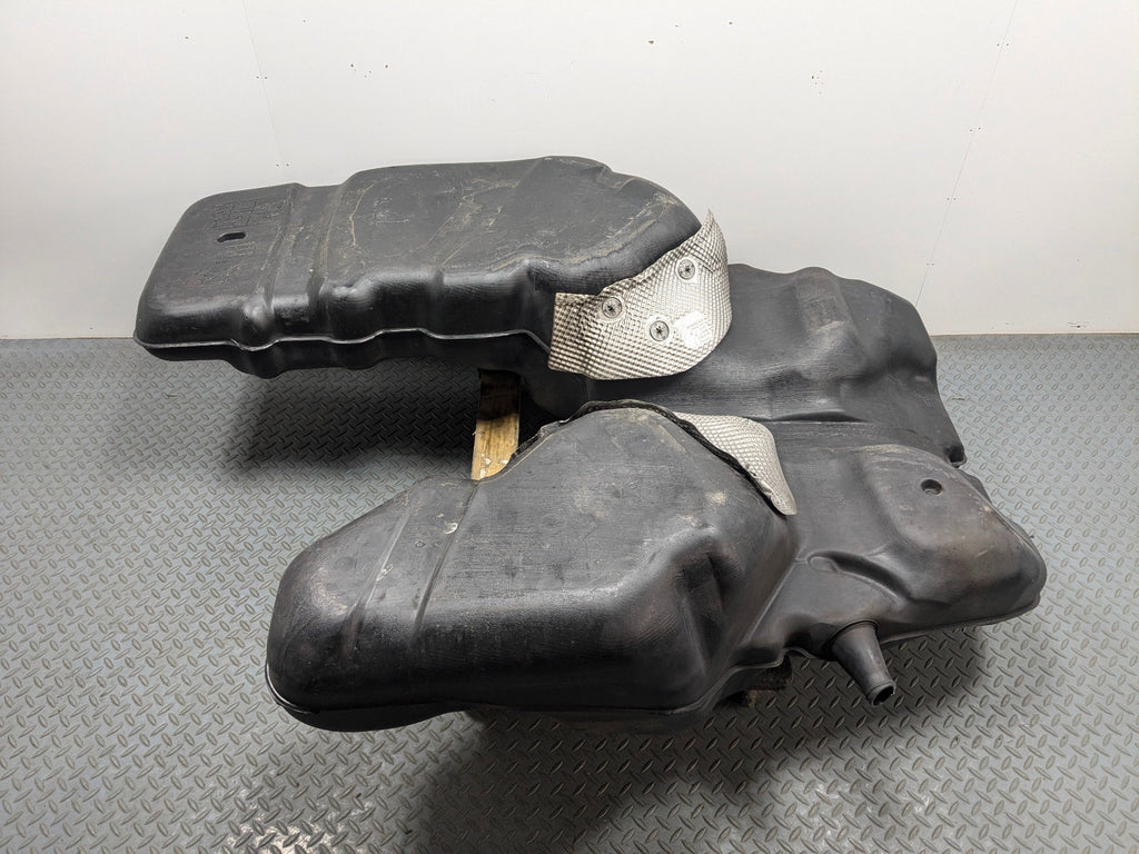 2011 - 2014 OEM PORSCHE CAYENNE FUEL GAS TANK WITH FUEL PUMP FILLER ASSEMBLY
