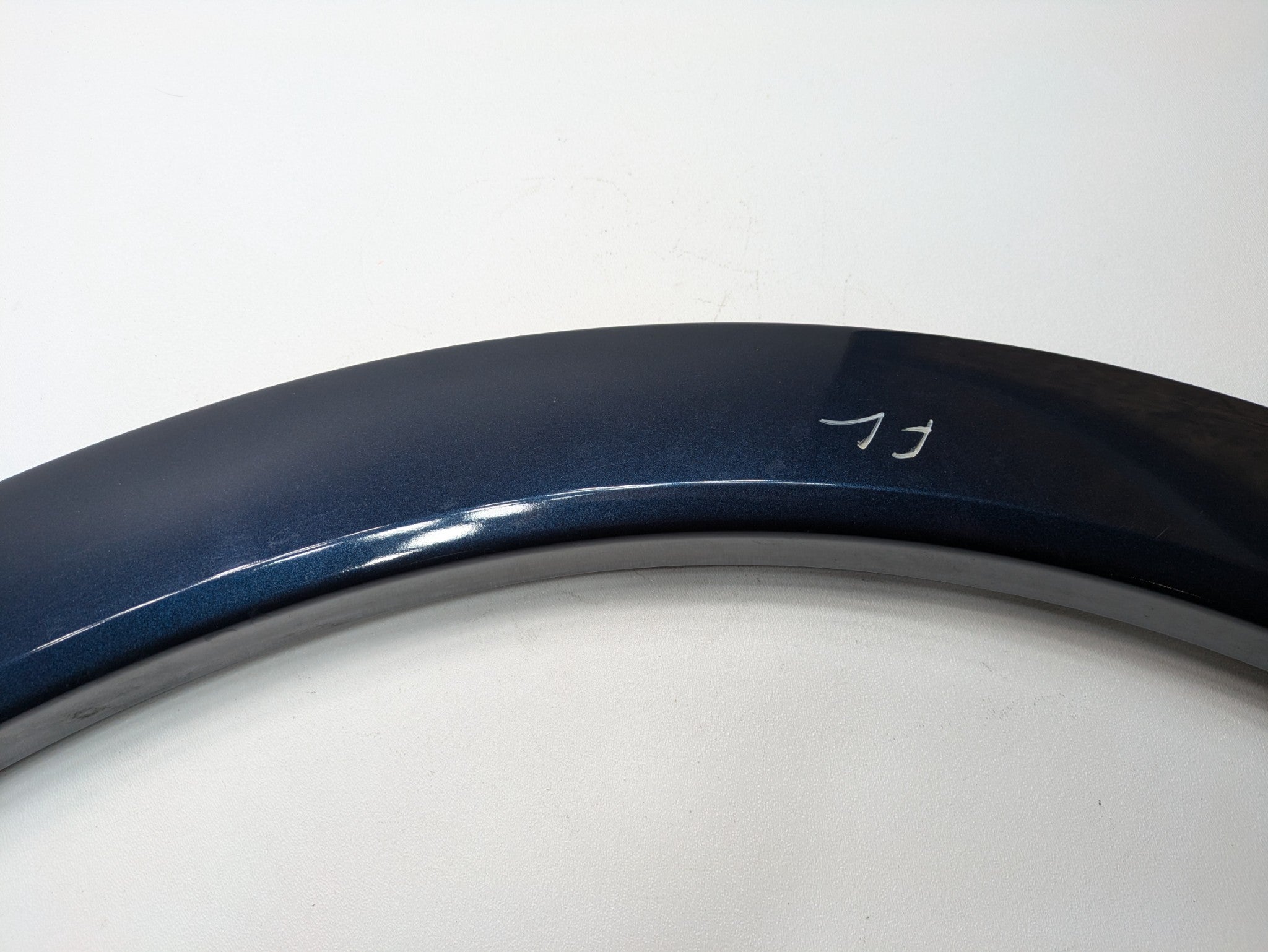 2011 - 2014 OEM PORSCHE CAYENNE FRONT LEFT SIDE WHEEL ARCH FLARE DARK BLUE