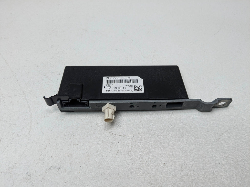 2011 - 2014 OEM PORSCHE CAYENNE REAR LEFT RADIO ANTENNA AMPLIFIER MODULE UNIT