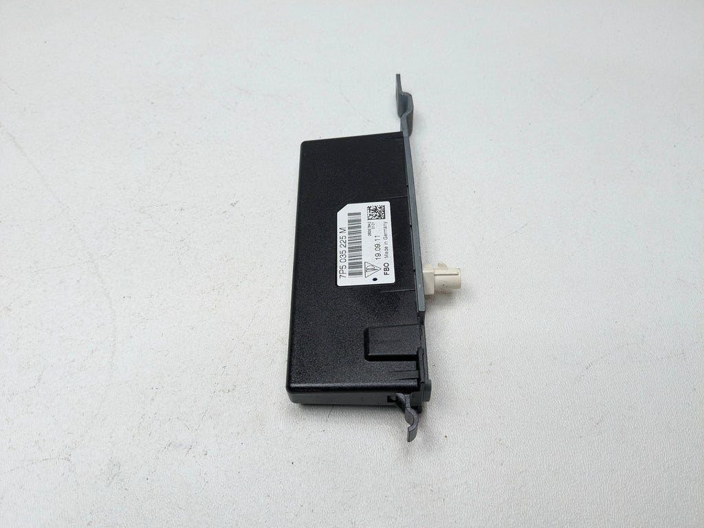2011 - 2014 OEM PORSCHE CAYENNE REAR LEFT RADIO ANTENNA AMPLIFIER MODULE UNIT