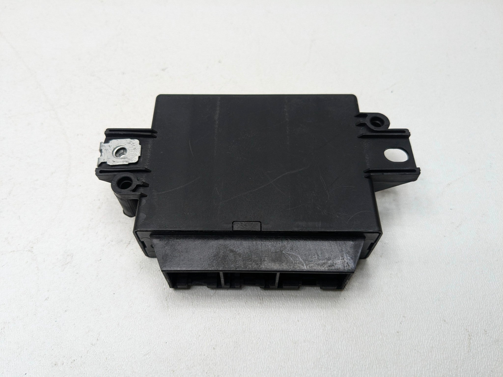 2011 - 2014 OEM PORSCHE CAYENNE PARK ASSIST CONTROL MODULE UNIT
