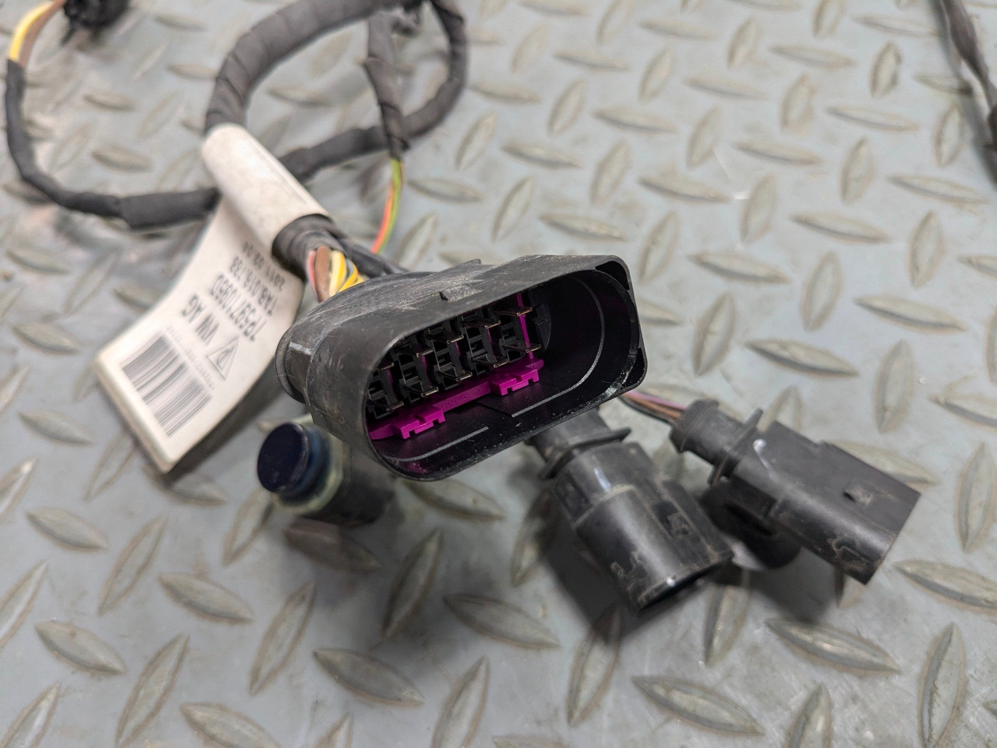 2011 - 2014 OEM PORSCHE CAYENNE FRONT BUMPER PARK ASSIST SENSOR WIRING HARNESS