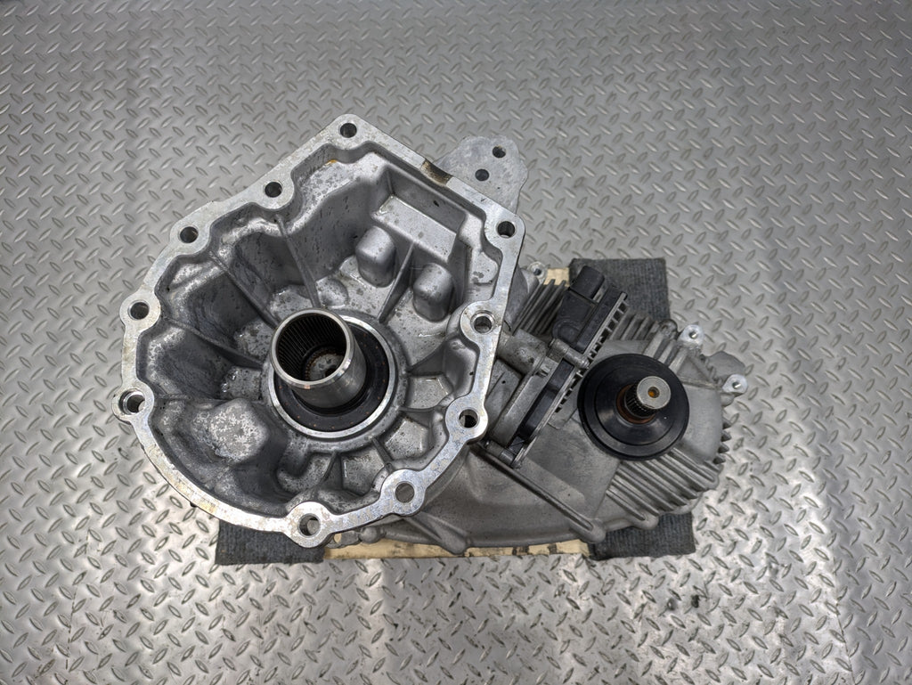 2011 - 2014 OEM PORSCHE CAYENNE 4.8L AT TRANSFER CASE BOX ASSEMBLY