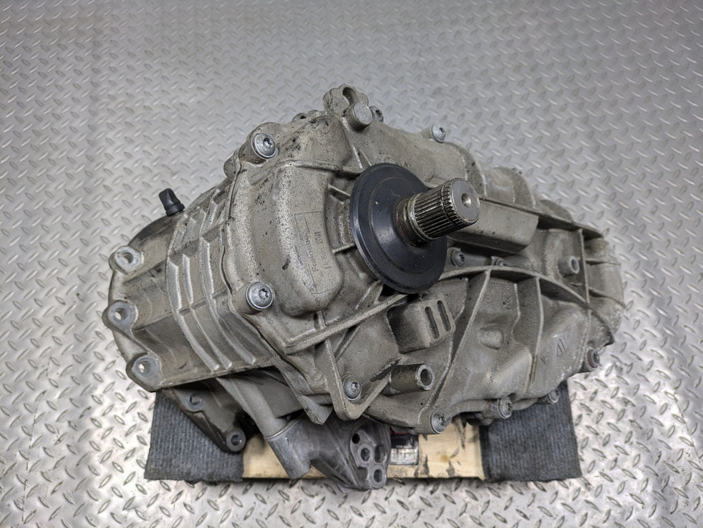 2011 - 2014 OEM PORSCHE CAYENNE 4.8L AT TRANSFER CASE BOX ASSEMBLY