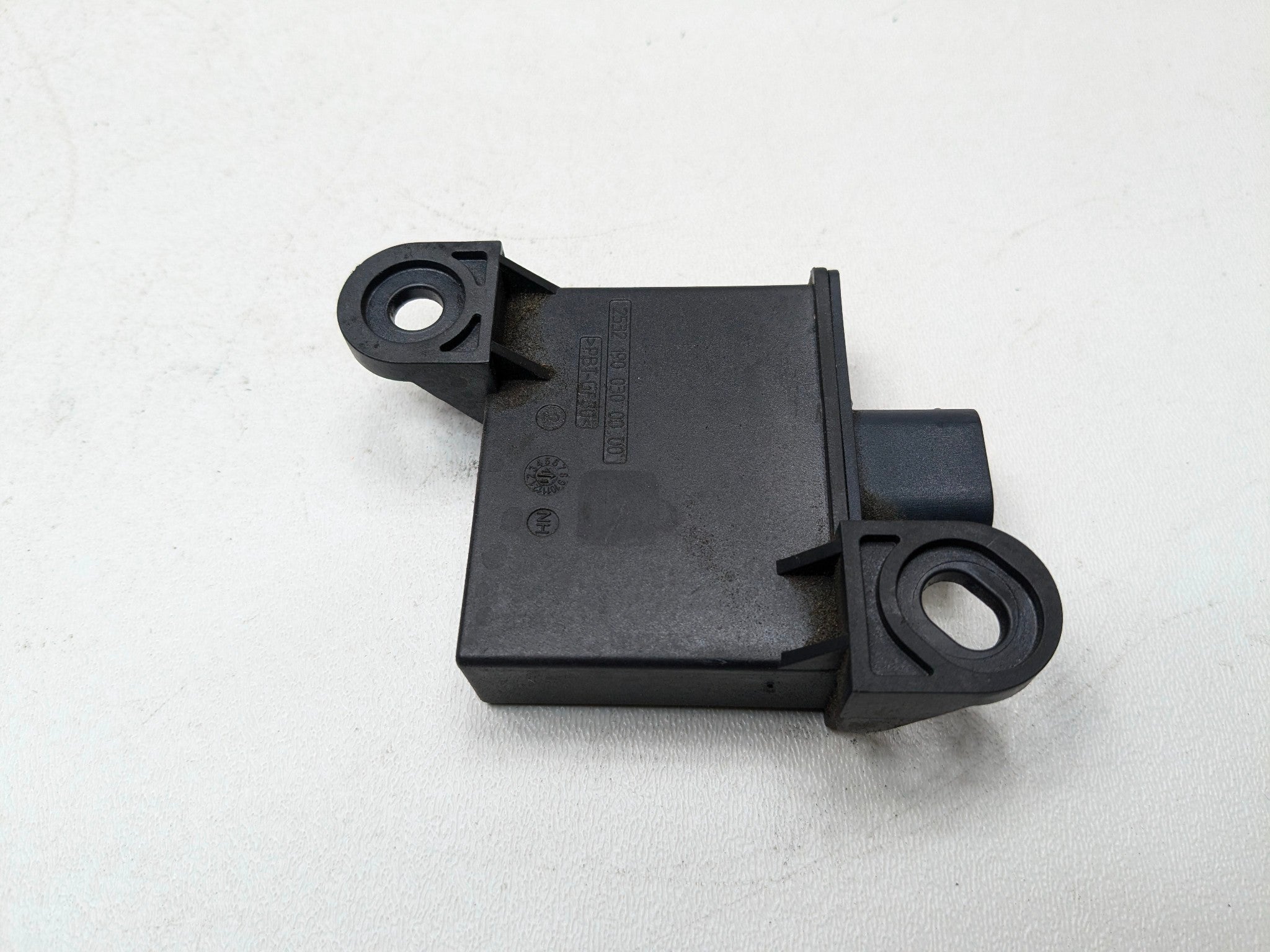 2011 - 2014 OEM PORSCHE CAYENNE TIRE PRESSURE MONITOR SENSOR CONTROL MODULE UNIT