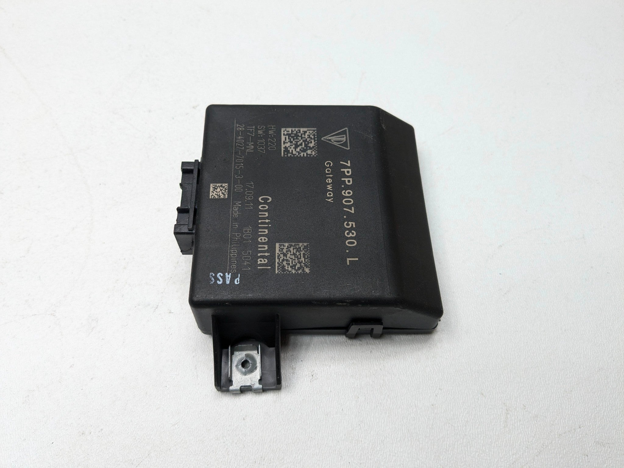 2011 - 2014 OEM PORSCHE CAYENNE GATEWAY COMPUTER CONTROL MODULE UNIT