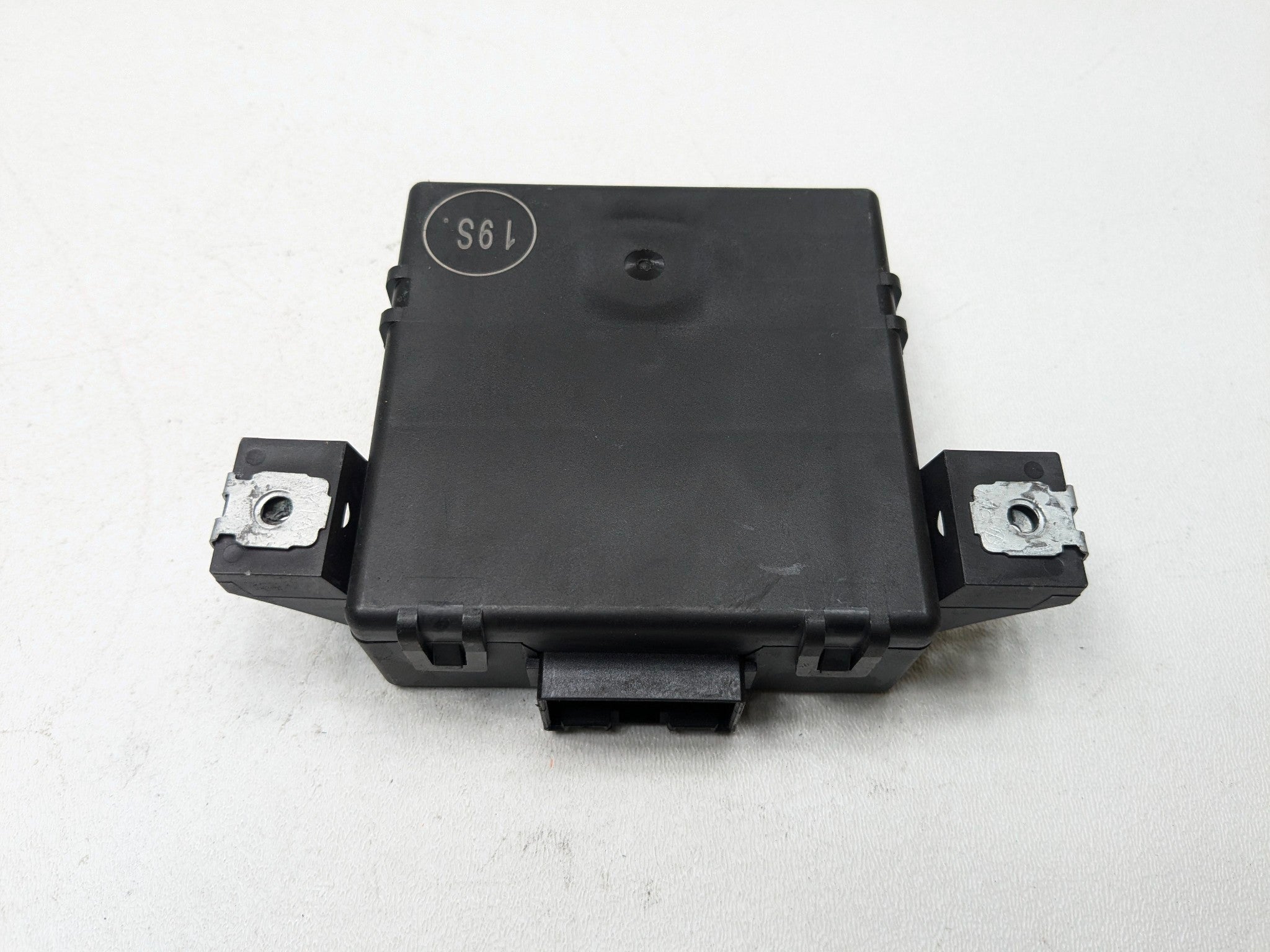 2011 - 2014 OEM PORSCHE CAYENNE GATEWAY COMPUTER CONTROL MODULE UNIT