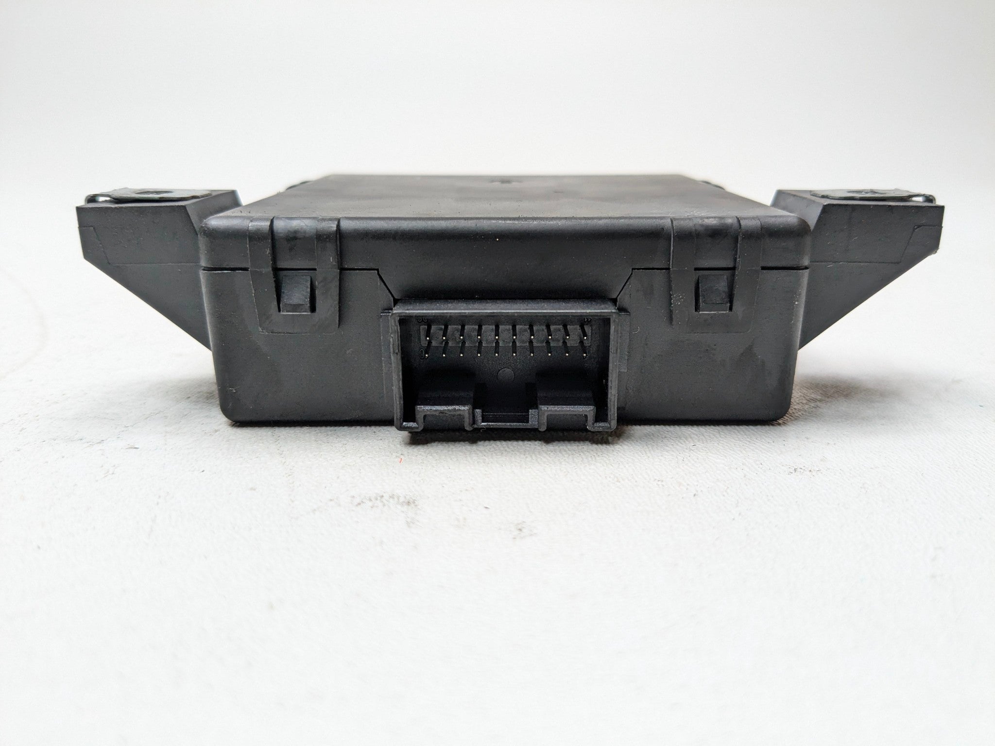 2011 - 2014 OEM PORSCHE CAYENNE GATEWAY COMPUTER CONTROL MODULE UNIT