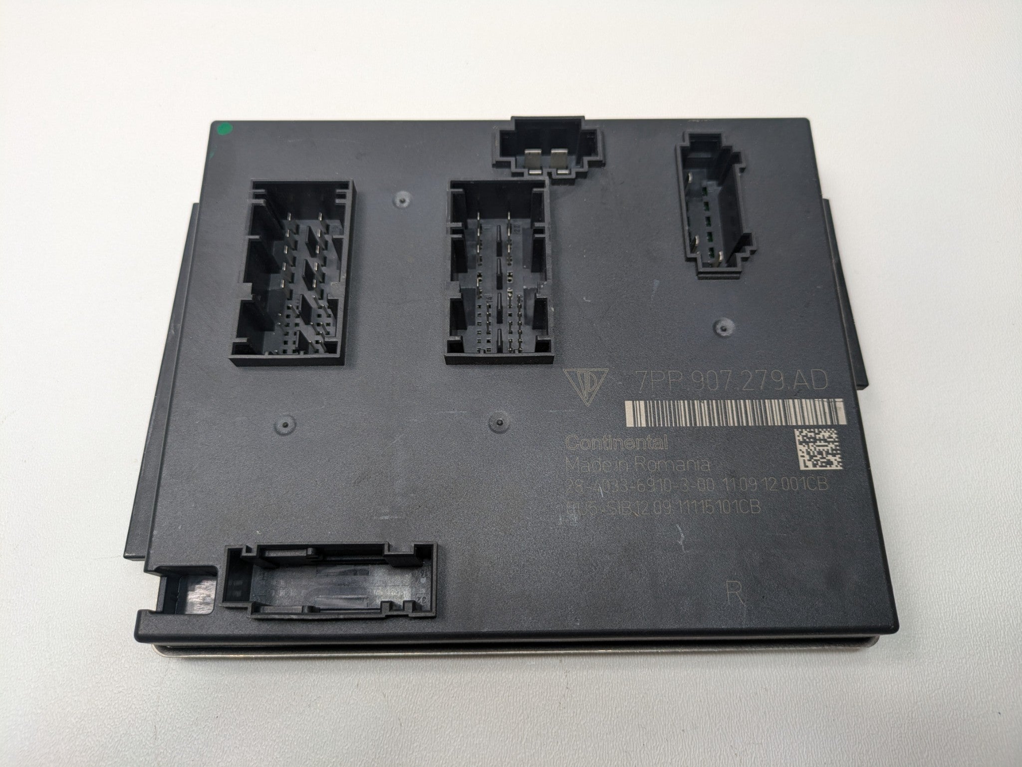 2011 - 2014 OEM PORSCHE CAYENNE BCM BODY CONTROL MODULE UNIT