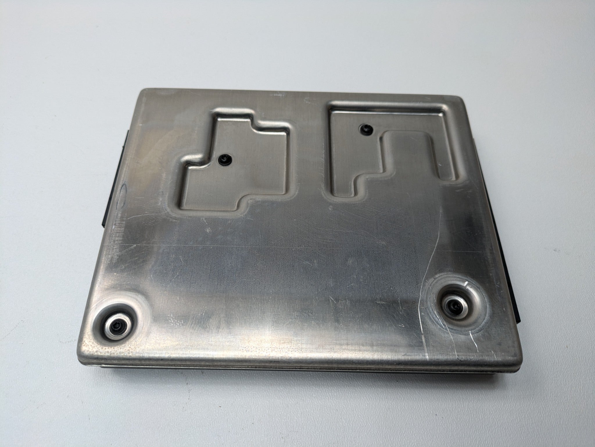 2011 - 2014 OEM PORSCHE CAYENNE BCM BODY CONTROL MODULE UNIT