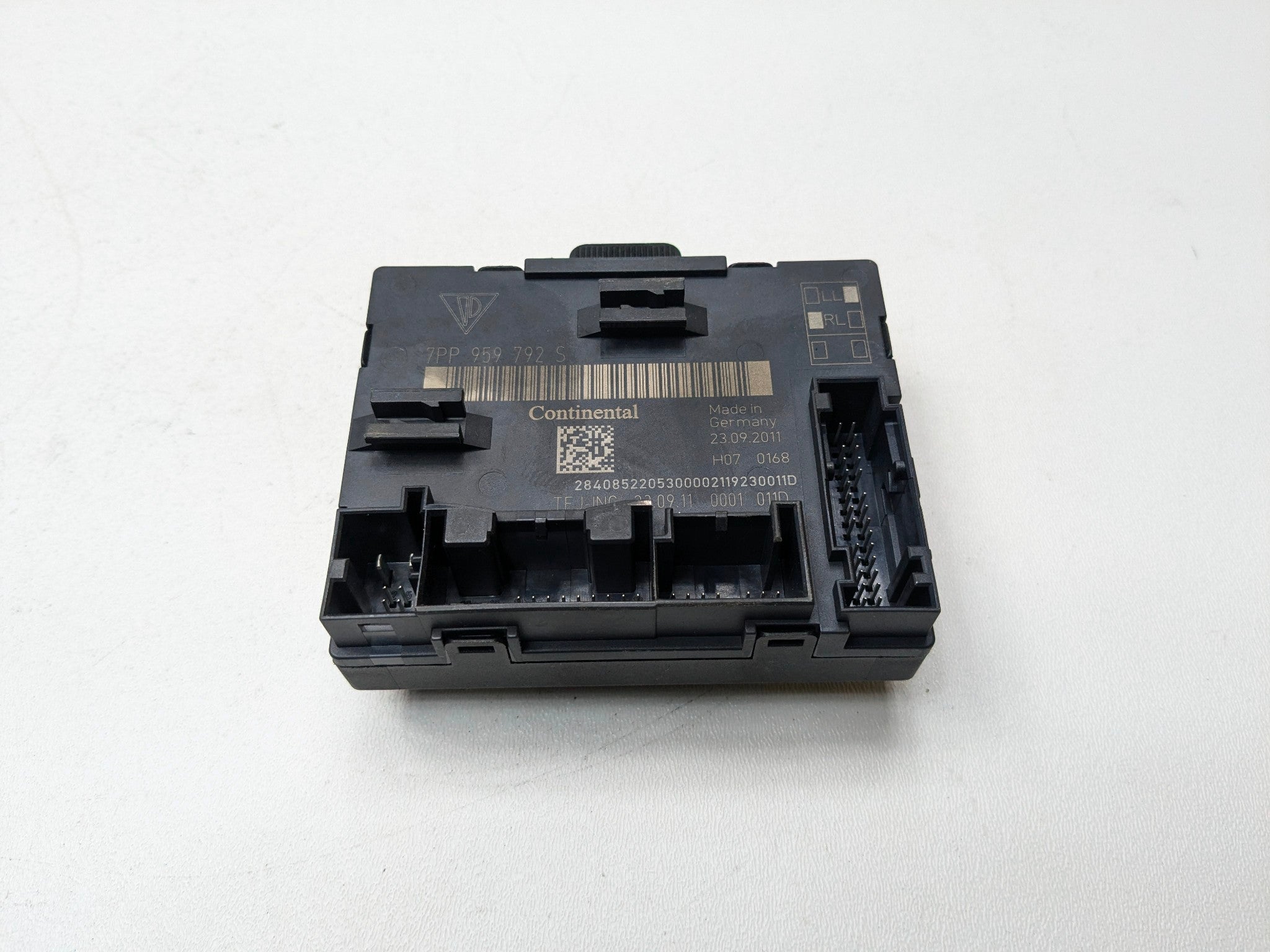 2011 - 2014 OEM PORSCHE CAYENNE FRONT RIGHT PASSENGER SIDE DOOR CONTROL MODULE