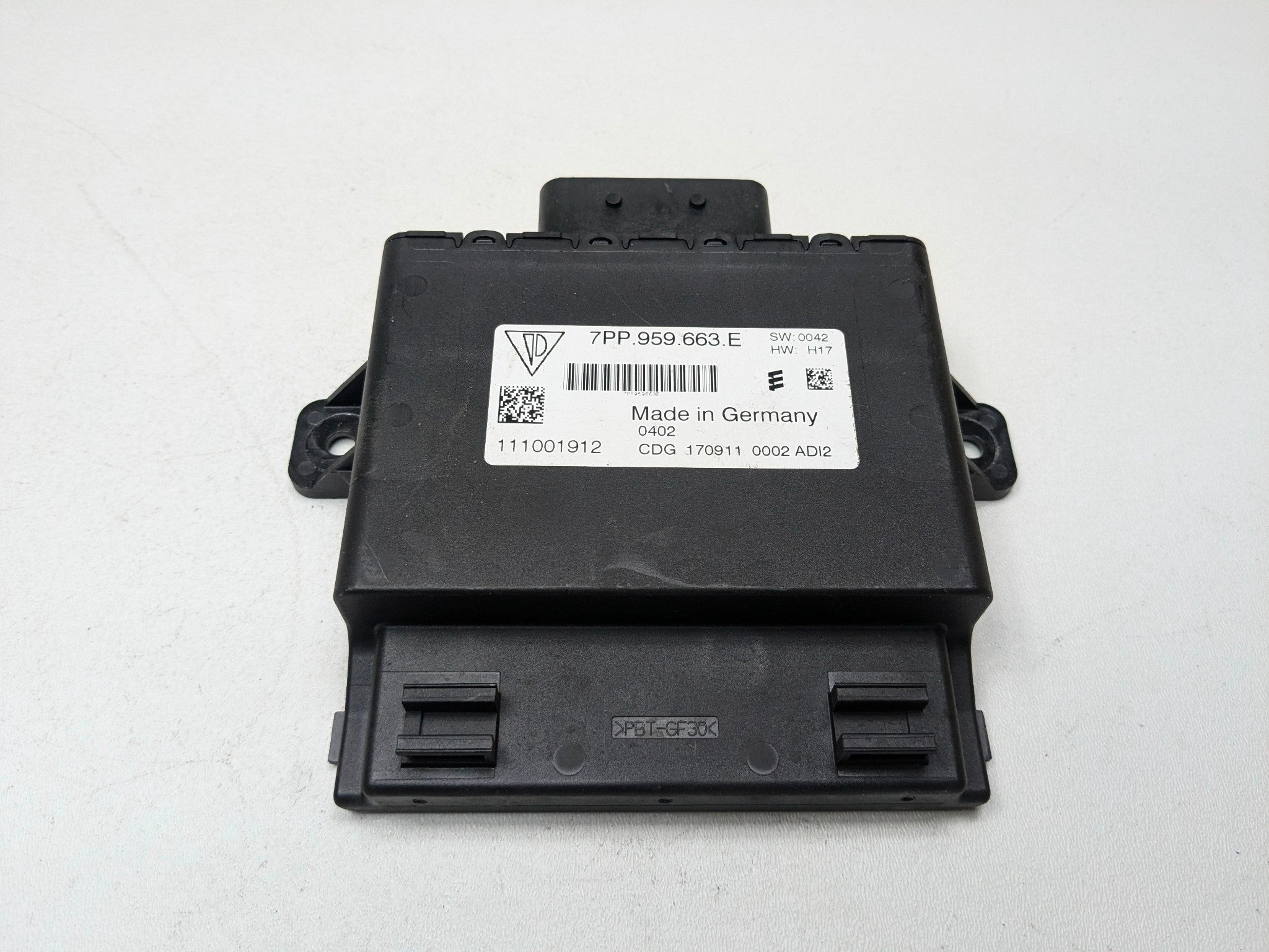 2011 - 2014 OEM PORSCHE CAYENNE VOLTAGE CONVERTER CONTROL MODULE UNIT