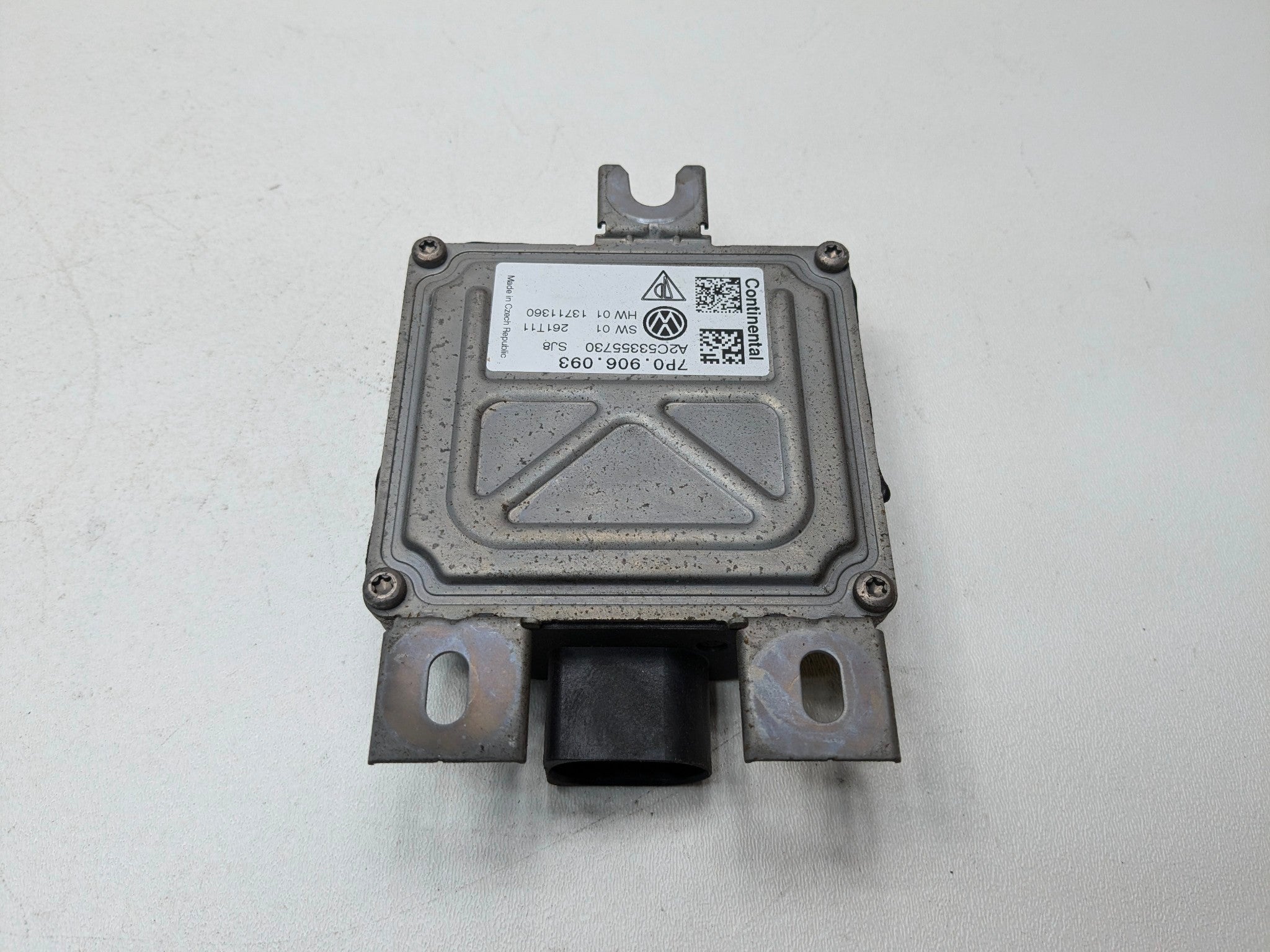 2011 - 2014 OEM PORSCHE CAYENNE FUEL PUMP COMPUTER CONTROL MODULE UNIT