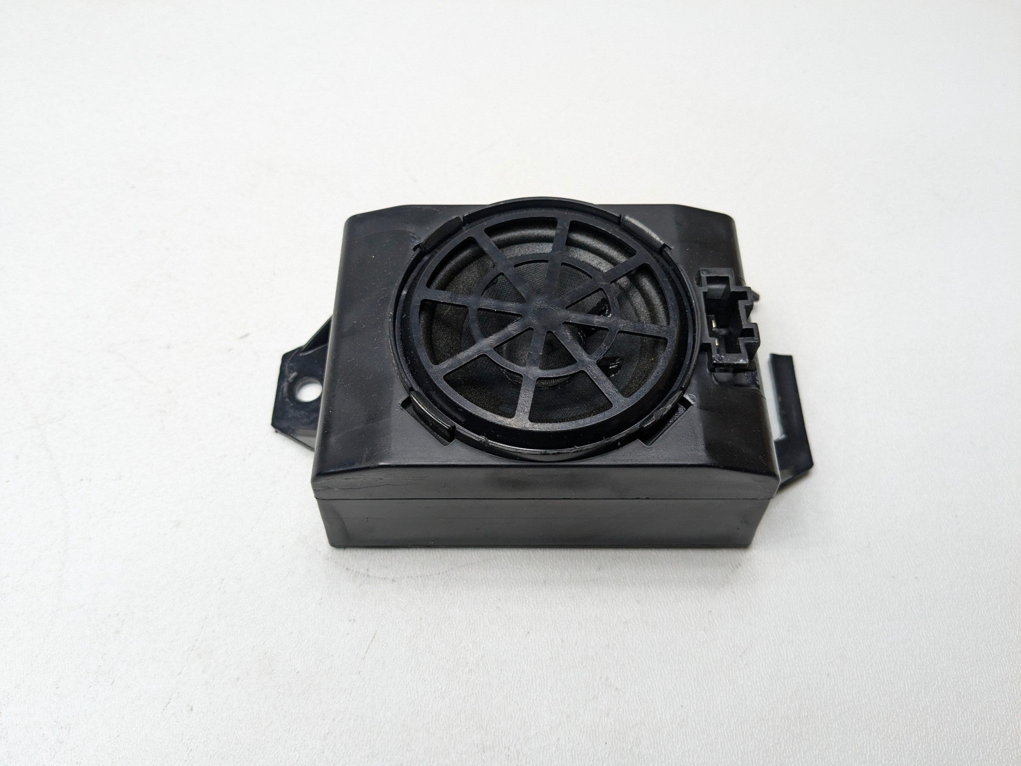 2011 - 2014 OEM PORSCHE CAYENNE PARKING BUZZER SENSOR SPEAKER BLACK