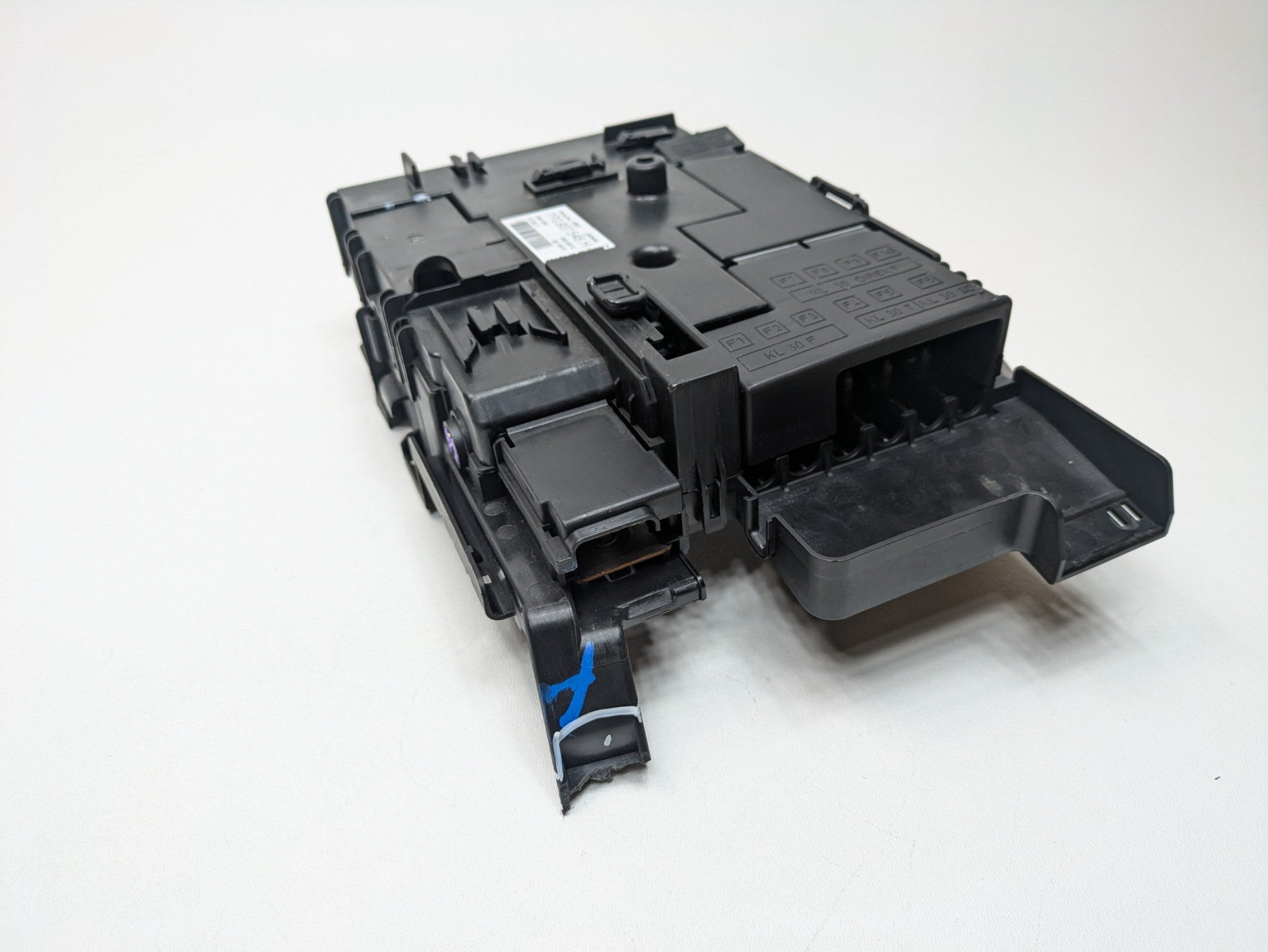 2011 - 2014 OEM PORSCHE CAYENNE ENGINE COMPARTMENT BATTERY JUNCTION FUSE BOX