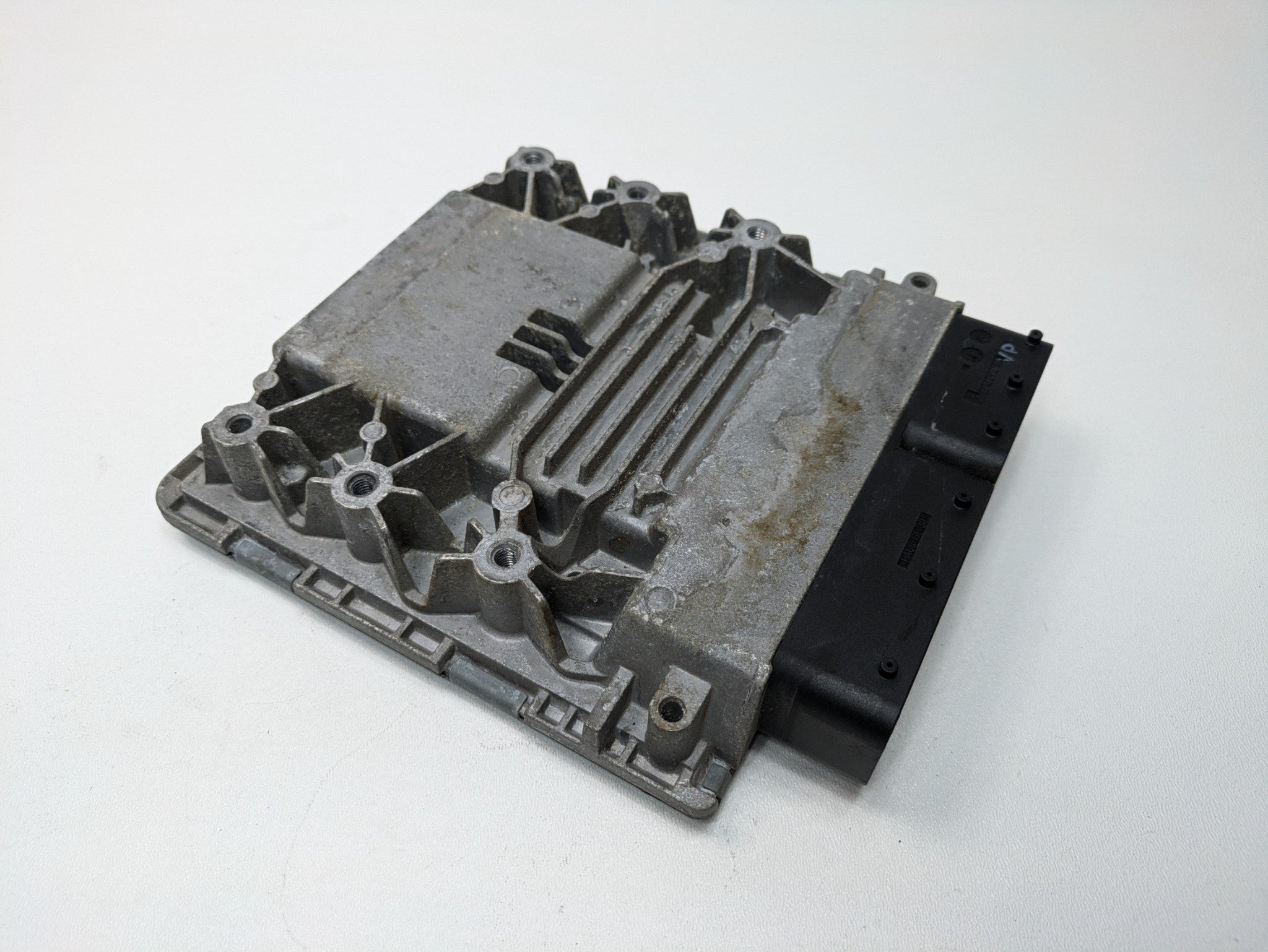 2011 - 2014 OEM PORSCHE CAYENNE ECU ENGINE BRAIN BOX COMPUTER CONTROL MODULE