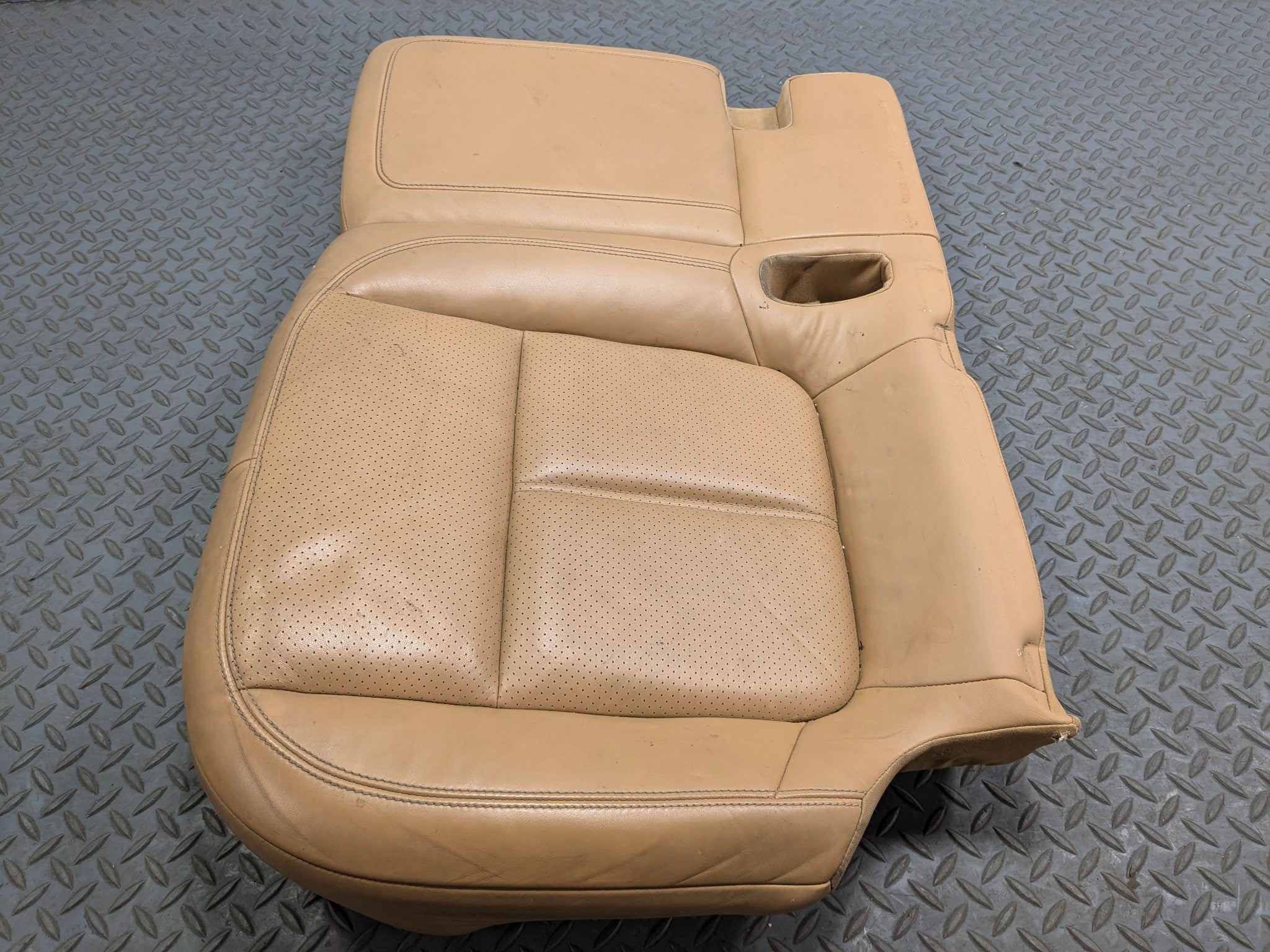 2011 - 2014 OEM PORSCHE CAYENNE REAR LEFT SIDE 60/40 LOWER SEAT CUSHION BEIGE