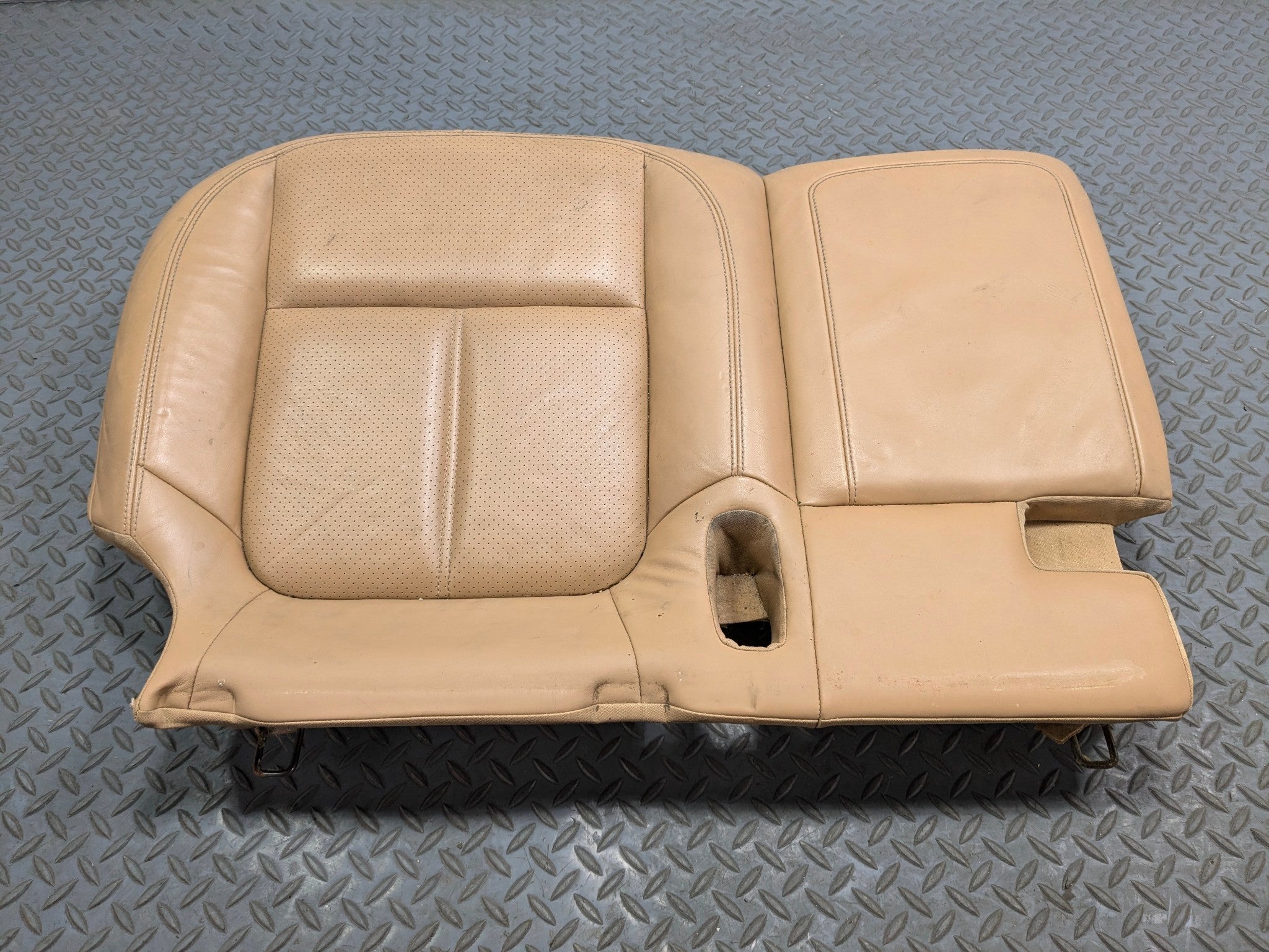 2011 - 2014 OEM PORSCHE CAYENNE REAR LEFT SIDE 60/40 LOWER SEAT CUSHION BEIGE