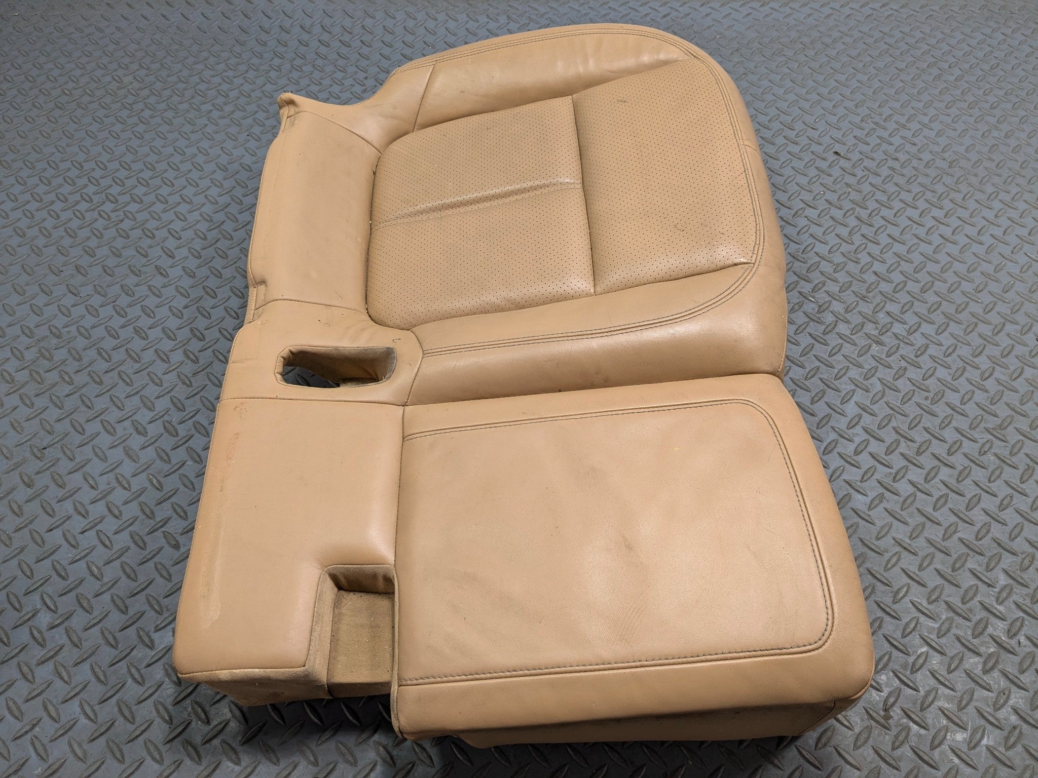 2011 - 2014 OEM PORSCHE CAYENNE REAR LEFT SIDE 60/40 LOWER SEAT CUSHION BEIGE
