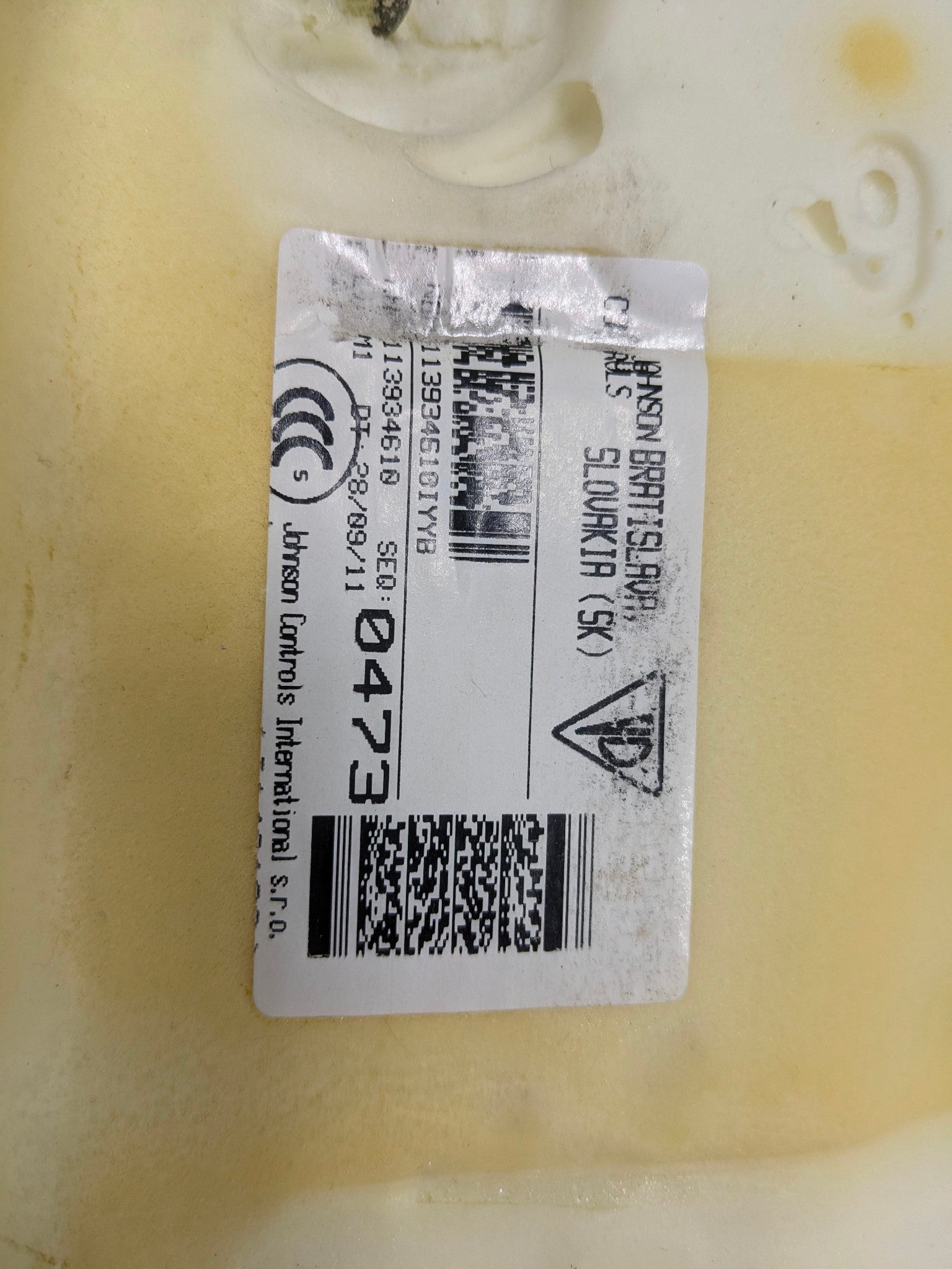 2011 - 2014 OEM PORSCHE CAYENNE REAR LEFT SIDE 60/40 LOWER SEAT CUSHION BEIGE