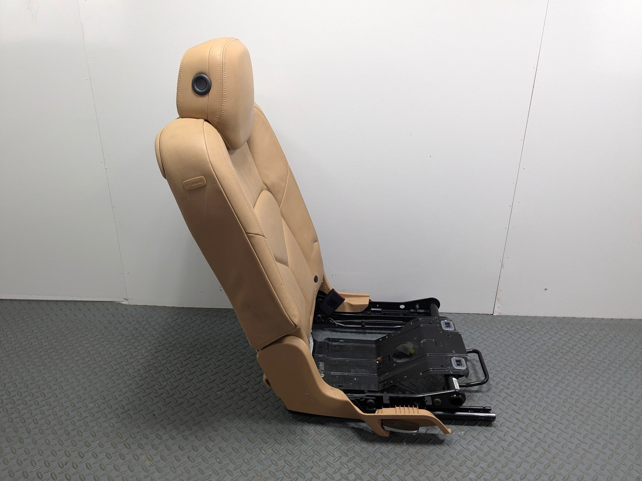 2011 - 2014 OEM PORSCHE CAYENNE REARBACK RIGHT SIDE 60/40 UPPER CUSHION ASSEMBLY