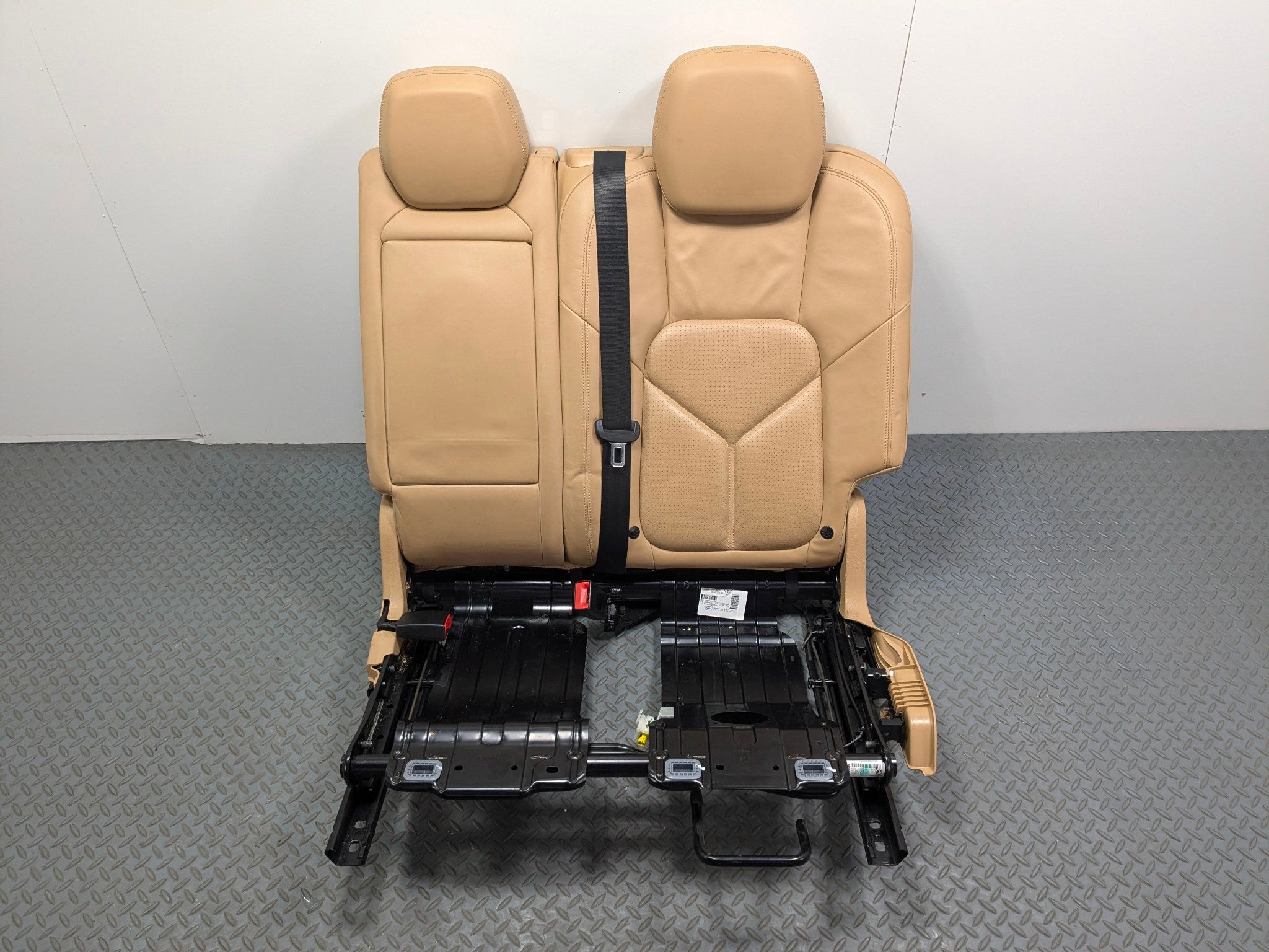 2011 - 2014 OEM PORSCHE CAYENNE REARBACK LEFT SIDE 60/40 UPPER CUSHION ASSEMBLY