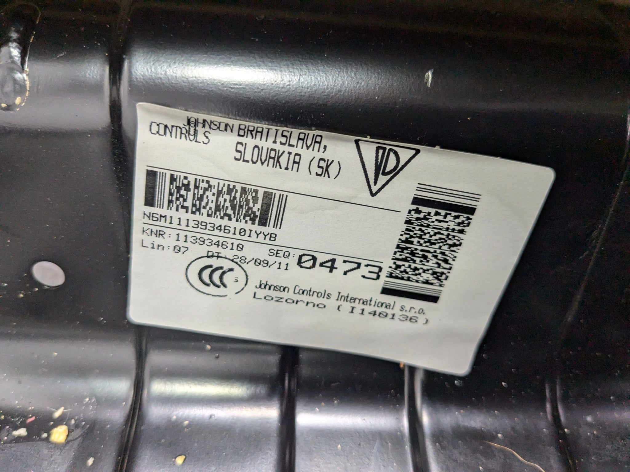 2011 - 2014 OEM PORSCHE CAYENNE REARBACK LEFT SIDE 60/40 UPPER CUSHION ASSEMBLY
