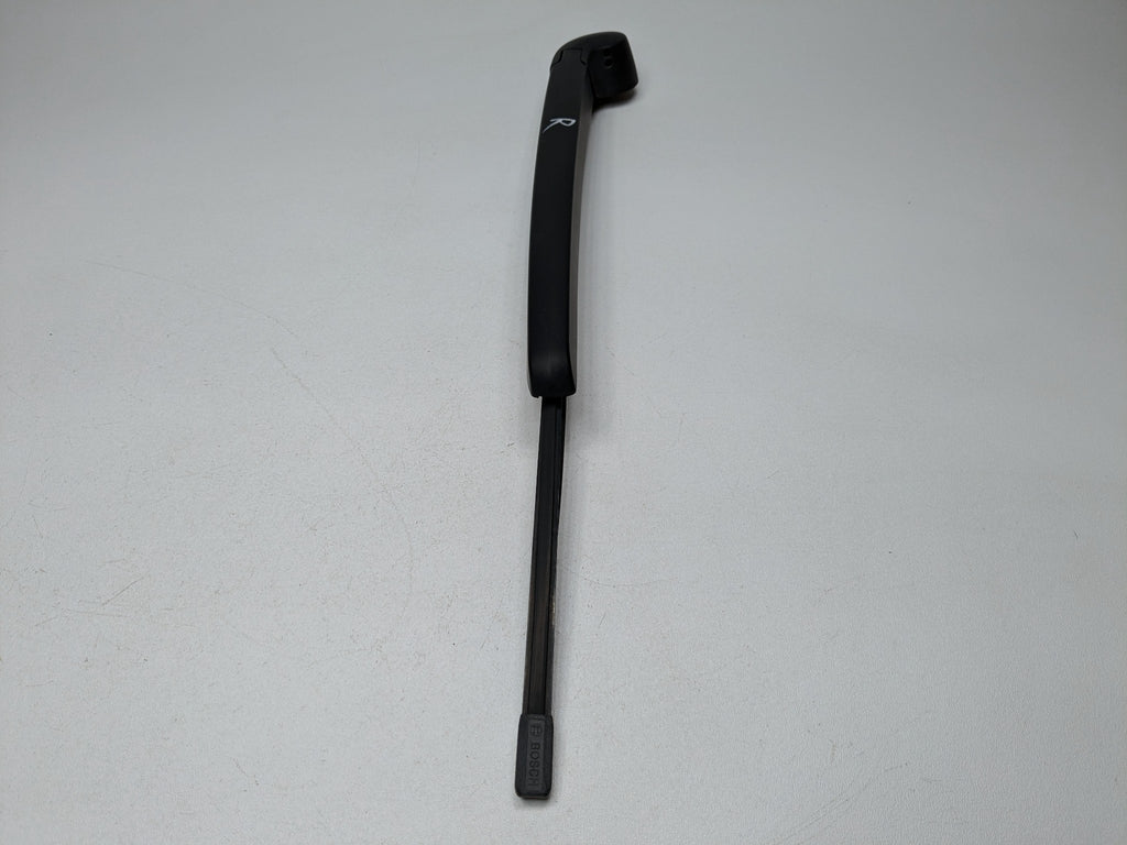 11 - 14 OEM PORSCHE CAYENNE REAR TAILGATE WINDSHIELD WASHER WIPER ARM WITH BLADE