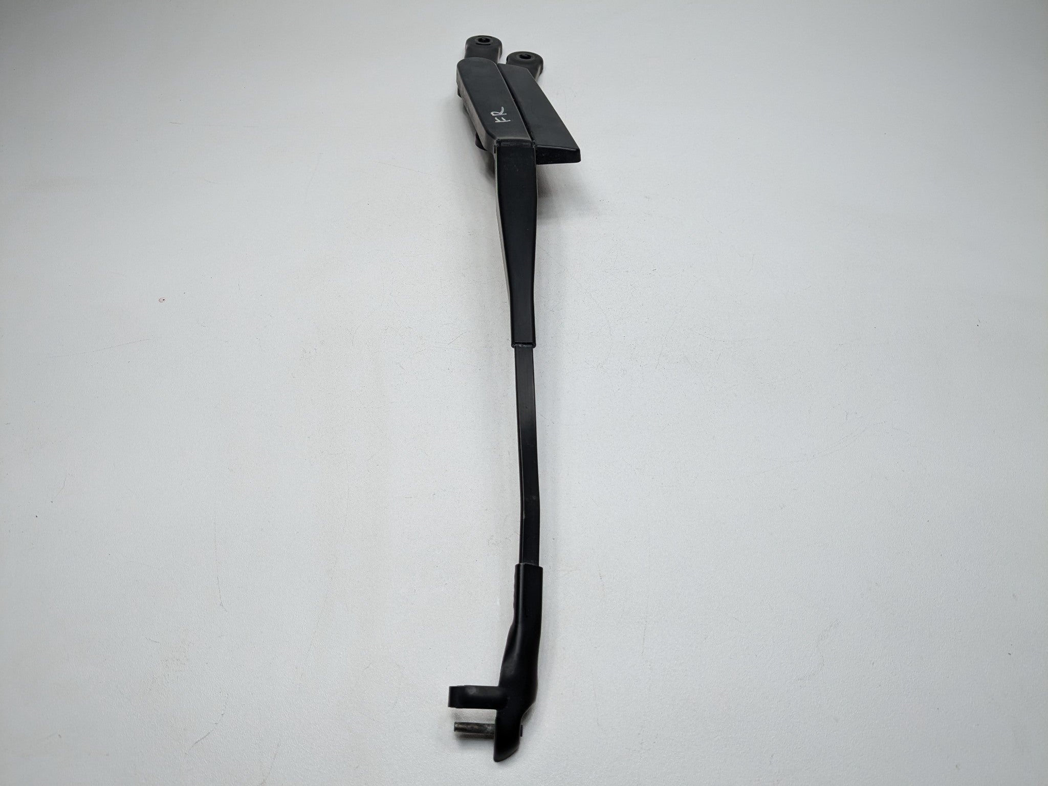2011 - 2014 OEM PORSCHE CAYENNE FRONT RIGHT PASSENGER SIDE WINDSHIELD WIPER ARM