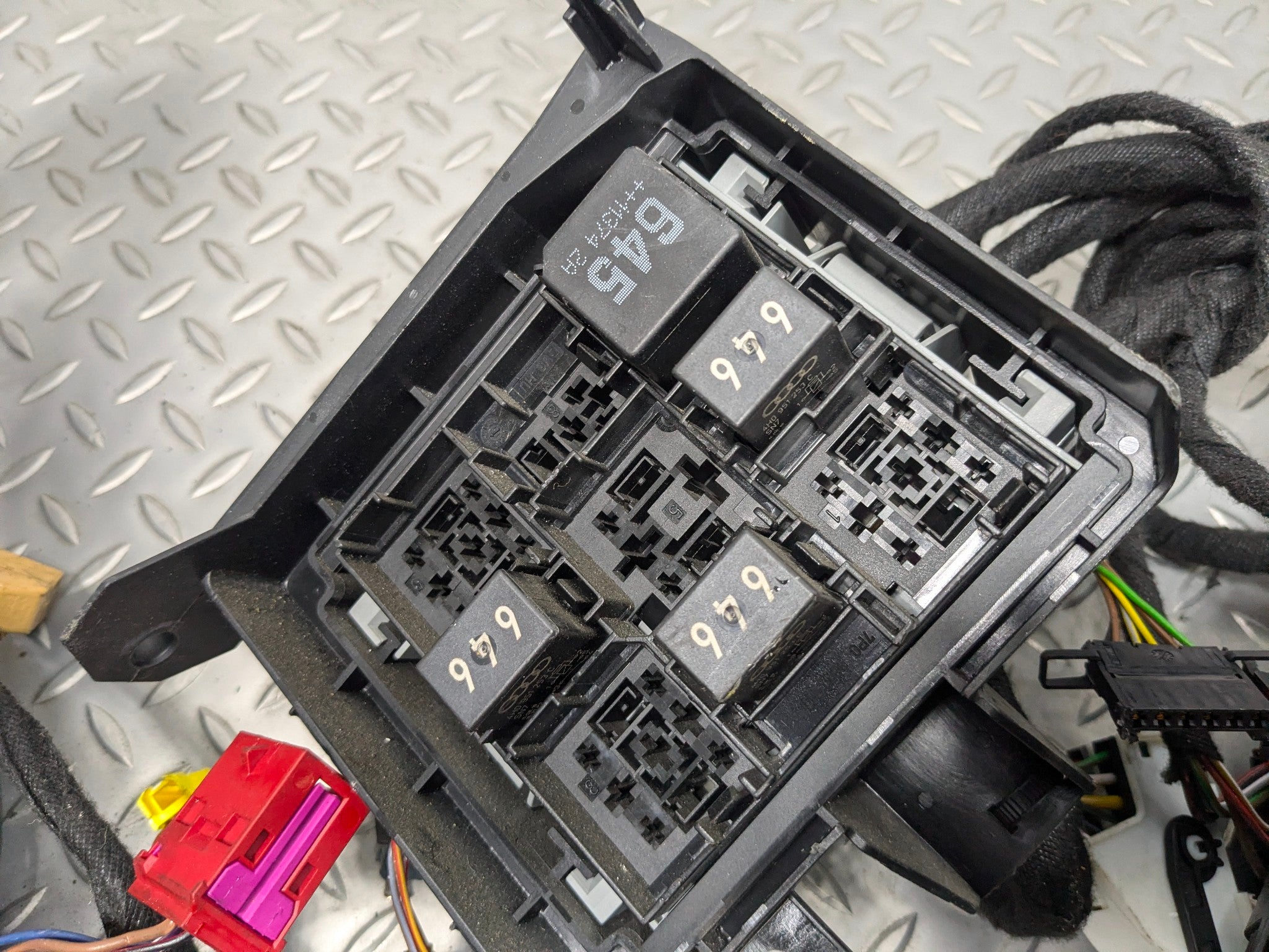 2011 - 2014 OEM PORSCHE CAYENNE INTERIOR BODY WIRE HARNESS CABLE AND CONNECTOR
