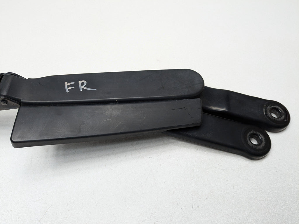 2011 - 2014 OEM PORSCHE CAYENNE FRONT RIGHT PASSENGER SIDE WINDSHIELD WIPER ARM