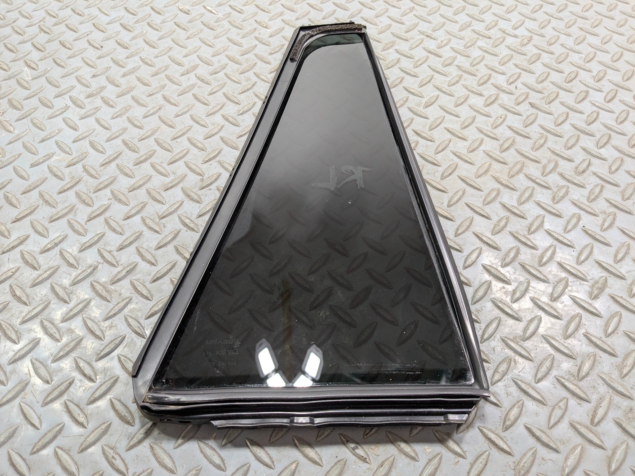 10 - 14 OEM SUBARU OUTBACK REAR LEFT QUARTER VENT WINDOW GLASS WITH PRIVACY TINT