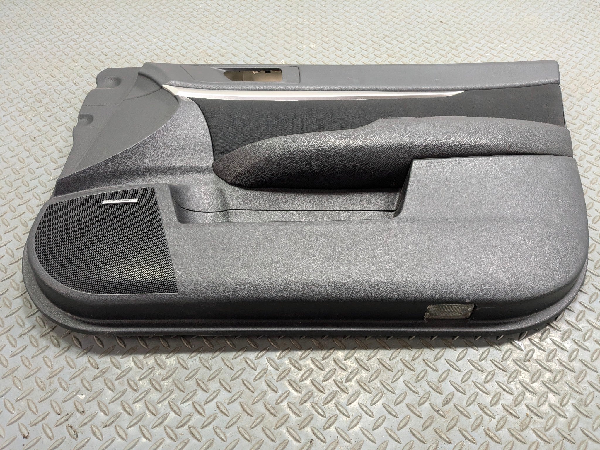 10 - 14 OEM SUBARU OUTBACK FRONT RIGHT PASSENGER SIDE INTERIOR DOOR TRIM PANEL